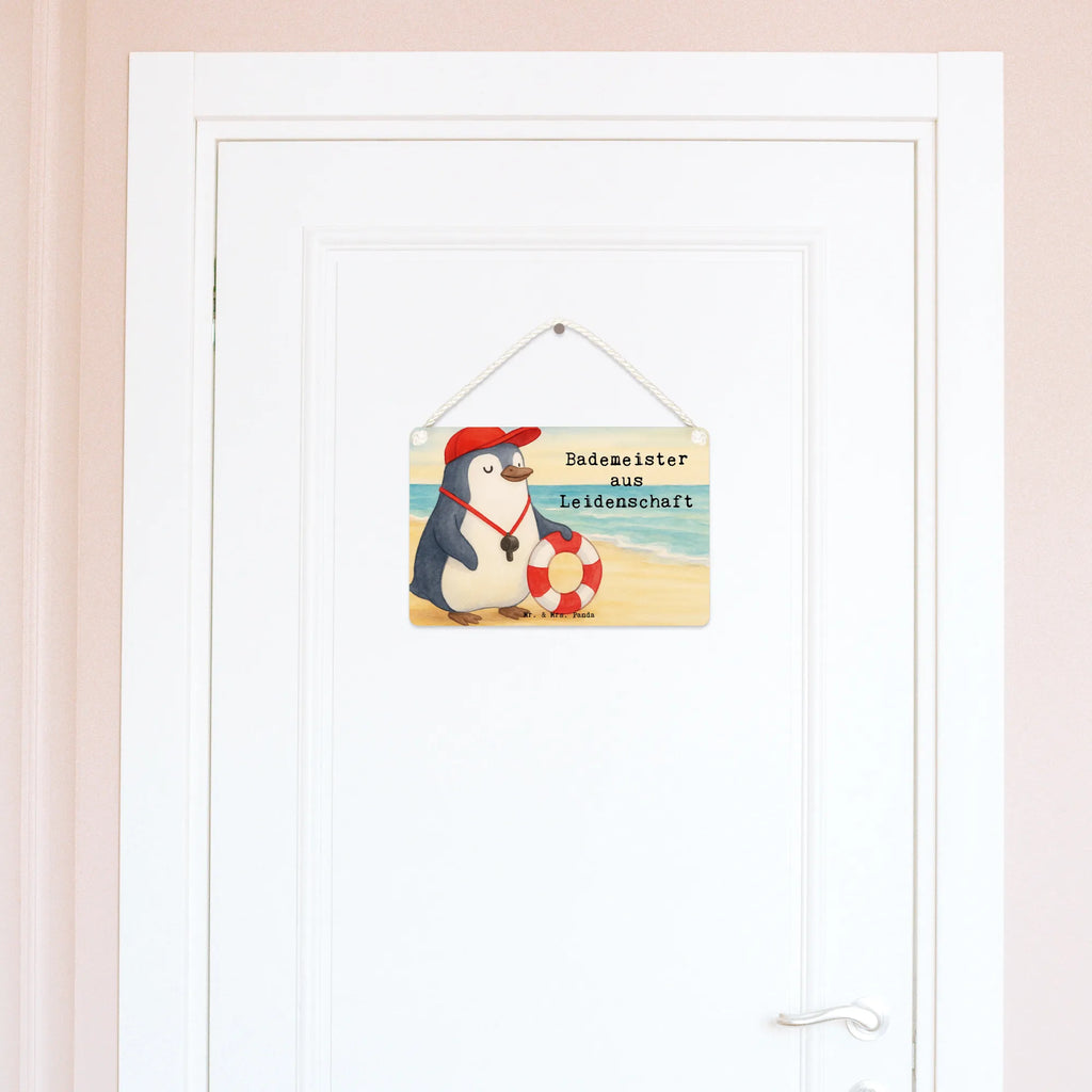 Deko Schild Bademeister Leidenschaft Design Schild Zum Aufstellen, Vintage Schild, Deko schild Liebevoll Gestaltet, Deko schild Für Balkon, Dekoschild Geschenk, Deko schild Mit Motiv, Schild Zum Hinstellen, Schild Aus Metall, Metallschild, Dekoschild Groß, Dekoschild Zum Aufhängen, Deko schild Für Wohnzimmer, Dekoschild Handgemacht, Dekoschild Klein, Schild Aus Holz, Deko schild Landhausstil, Dekoschild Für Badezimmer, Deko schild Mit Lebensweisheit, Lustiges Deko schild, Deko Wandtafel, Dekos child Für Garten, Türschild Mit Spruch, Dekoschild Für Flur, Shabby Chic Schild, Rustikales Deko schild, Türschild, Dekoschild, Deko schild Mit Spruch, Dekoschild Für Freunde, Spruchschild, Deko Schild, Deko schild Modern, Deko schild Mit Blumenmotiv, Deko schild Für Küche, Deko schild Mit Herz, Dekoschild Für Familie, Wandschild, Holzschild, Dekoschild Aus Holz, Wanddeko Schild, Beruf, Ausbildung, Jubiläum, Abschied, Rente, Kollege, Kollegin, Geschenk, Schenken, Arbeitskollege, Mitarbeiter, Firma, Danke, Dankeschön, Badeanstalt, Schwimmbad, Schwimmverein, Freibad, Bademeister, Rettungsschwimmer, Schwimmschule, Schwimmmeister