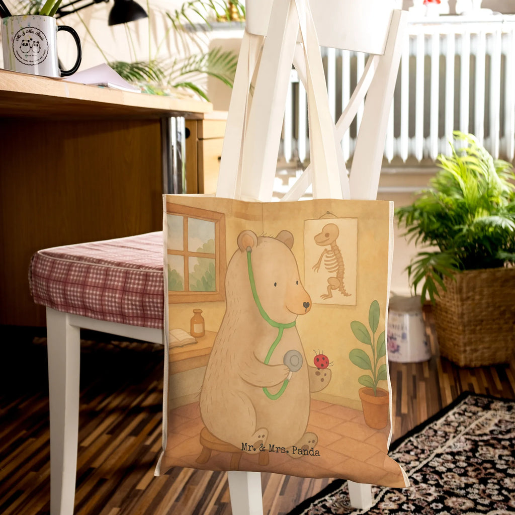 Einkaufstasche Bär Arzt Design Tragetasche Handgemacht, Tragetasche Umweltfreundlich, Kleine Tragetasche, Tragetasche Design, Tragetasche Für Alltag, Tragetasche, Tragetasche Damen, Baumwolltasche, Tragetasche Kinder, Tragetasche Mit Henkel, Tragetasche Für Bücher, Tragetasche Mit Spruch, Tragetasche Robust, Jutetasche, Baumwolltaschen, Stofftaschen, Tragetasche Blanko, Tragetaschen, Tragetasche Waschbar, Leinentaschen, Tragetasche Für Büro, Bunte Tragetasche, Faltbare Tragetasche, Einkaufstaschen, Tragetasche Zum Umhängen, Tragetasche Modern, Beutel Tasche, Tragetasche Mit Motiv, Tragetasche Wiederverwendbar, Tragetasche Für Einkäufe, Tragetasche Ohne Plastik, Tragetasche Für Schule, Tragetasche Bedruckt, Tragetasche Nachhaltig, Jutetaschen, Tragetasche Geschenkidee, Große Tragetasche, Leinentasche, Einkaufstasche, Stofftasche, Lustige Tragetasche, Tragetasche Herren, Tragetasche Vintage, Bär, Teddy, Teddybär, Arzt, Ärztin, Professor, Doktor, Professorin, Doktorin
