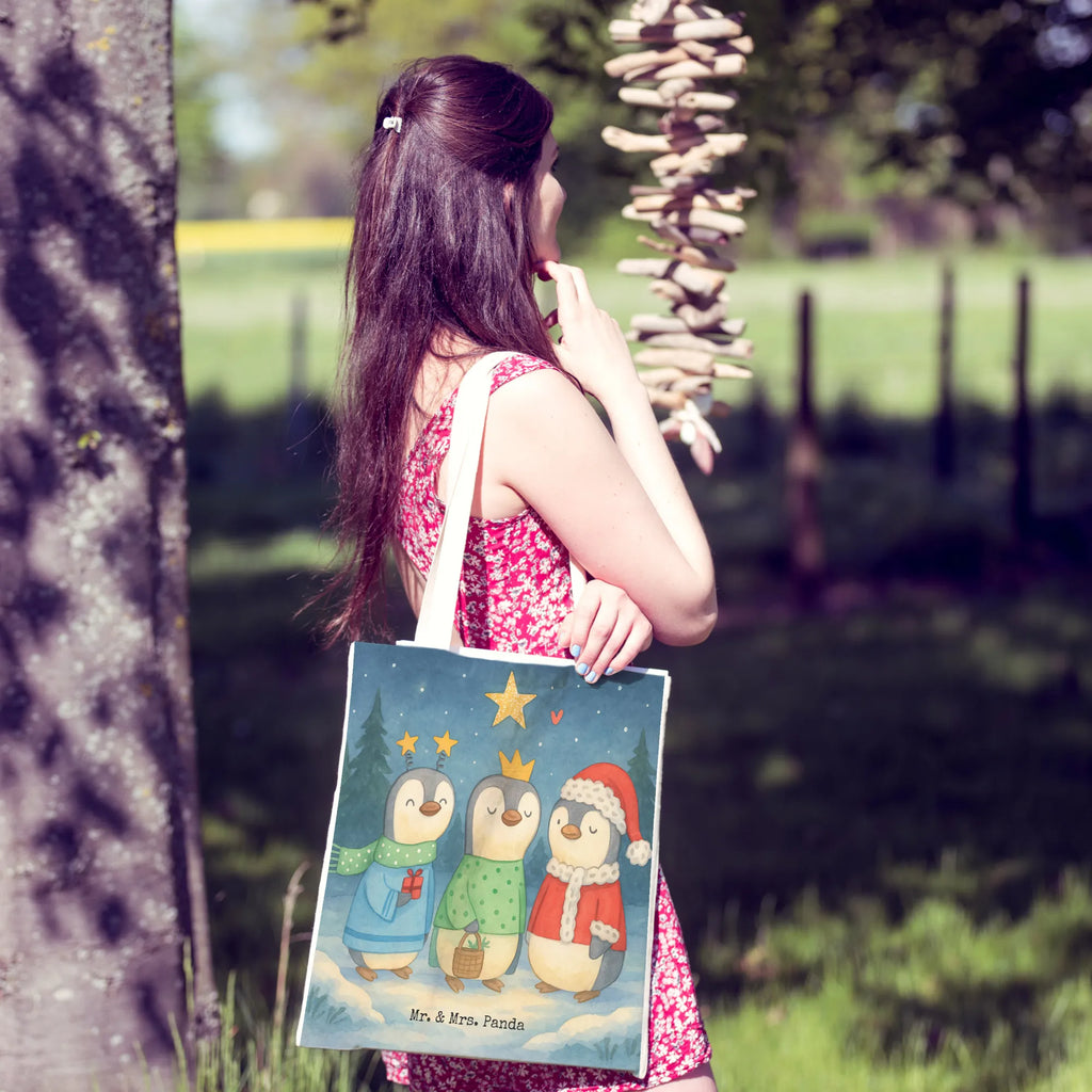 Einkaufstasche Winterzeit Heilige drei Könige Design Tragetasche Handgemacht, Tragetasche Bedruckt, Tragetasche Waschbar, Einkaufstasche, Tragetasche, Leinentasche, Einkaufstaschen, Tragetaschen, Tragetasche Damen, Tragetasche Für Büro, Tragetasche Blanko, Faltbare Tragetasche, Tragetasche Modern, Tragetasche Für Bücher, Lustige Tragetasche, Stofftasche, Tragetasche Vintage, Baumwolltaschen, Tragetasche Nachhaltig, Tragetasche Mit Spruch, Tragetasche Zum Umhängen, Tragetasche Ohne Plastik, Tragetasche Wiederverwendbar, Tragetasche Design, Tragetasche Mit Motiv, Leinentaschen, Tragetasche Kinder, Tragetasche Für Einkäufe, Jutetasche, Jutetaschen, Tragetasche Robust, Tragetasche Umweltfreundlich, Tragetasche Herren, Tragetasche Für Schule, Baumwolltasche, Große Tragetasche, Tragetasche Mit Henkel, Tragetasche Für Alltag, Kleine Tragetasche, Bunte Tragetasche, Tragetasche Geschenkidee, Stofftaschen, Beutel Tasche, Winter, Weihnachten, Weihnachtsdeko, Nikolaus, Advent, Heiligabend, Wintermotiv, Weihnachtstage, Weihnachtszeit, Heilige drei Könige, Weihnachtsmann