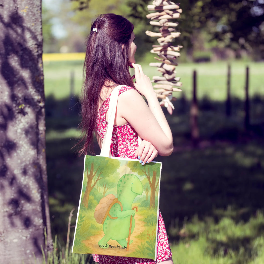 Einkaufstasche Schildkröte Wanderer Design Tragetasche Mit Motiv, Faltbare Tragetasche, Tragetasche Nachhaltig, Tragetasche Vintage, Tragetasche Modern, Baumwolltasche, Tragetasche Robust, Stofftasche, Tragetaschen, Tragetasche Zum Umhängen, Kleine Tragetasche, Tragetasche Damen, Tragetasche Mit Spruch, Beutel Tasche, Tragetasche Herren, Tragetasche Für Büro, Tragetasche Mit Henkel, Tragetasche Für Alltag, Tragetasche Waschbar, Tragetasche Für Schule, Jutetasche, Lustige Tragetasche, Leinentasche, Stofftaschen, Einkaufstaschen, Einkaufstasche, Tragetasche Blanko, Tragetasche Wiederverwendbar, Tragetasche Kinder, Tragetasche Bedruckt, Tragetasche Ohne Plastik, Tragetasche Geschenkidee, Tragetasche Handgemacht, Baumwolltaschen, Tragetasche Design, Tragetasche Umweltfreundlich, Bunte Tragetasche, Tragetasche, Tragetasche Für Einkäufe, Leinentaschen, Tragetasche Für Bücher, Große Tragetasche, Jutetaschen, Schildkröte, Motivationssprüche, Motivationsspruch, Motivation, Neuanfang, Schildkröten