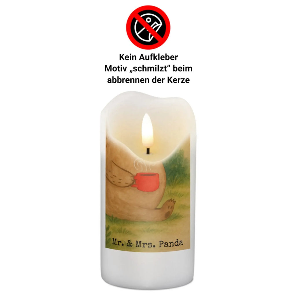 Personalisierte Kerze Bär Kaffee Design Glas-Kerze Mit Wunschname, Kerze Für Hochzeit Mit Namensgravur, Osterkerze Mit Namen, Blockkerze Mit Namensdruck, Bio-Kerze Mit Wunschname, Weihnachtskerze Mit Namensgravur, Kommunionkerze Mit Namen, Laternenkerze Mit Namensdruck, Sojawachskerze Mit Namensdruck, Holz-Kerze Mit Namen, Gedenkkerze Mit Namen, Streukerze Mit Namensdruck, Adventskerze Mit Wunschname, Stabkerze Mit Gravur, Teelicht Mit Namensdruck, Kerzen-Set Mit Namensgravur, Votivkerze Mit Wunschname, Kerze Mit Prägung Und Wunschname, Handgegossene Kerze Mit Namen, Gastgeschenk Kerze Mit Namen, Kerze Mit Spruch Und Namen, Fair-Trade-Kerze Mit Namensgravur, Outdoor-Kerze Mit Namensgravur, Gartenkerze Mit Namen, Andachtskerze Mit Namensgravur, Stearinkerze Mit Gravur, Grabkerze Mit Namensgravur, Kerze Mit Namen, Bienenwachskerze Mit Wunschname, Tischkerze Mit Namensdruck, Firmungskerze Mit Wunschname, Tafelkerze Mit Wunschname, Handgemachte Kerze Mit Wunschname, Taufekerze Mit Namensgravur, LED-Kerze Mit Wunschname, Personalisierte Kerze, Stumpenkerze Mit Namensgravur, Trauerkerze Mit Namen, Kerze Für Geburtstag Mit Wunschname, Schwimmkerze Mit Namen, Duftkerze Mit Namen, Metall-Kerze Mit Namensgravur, Bär, Teddy, Teddybär, Motivation, Welt erobern, Bären, Welt retten, Coffee, Morgenroutine, Kaffee, guten Morgen