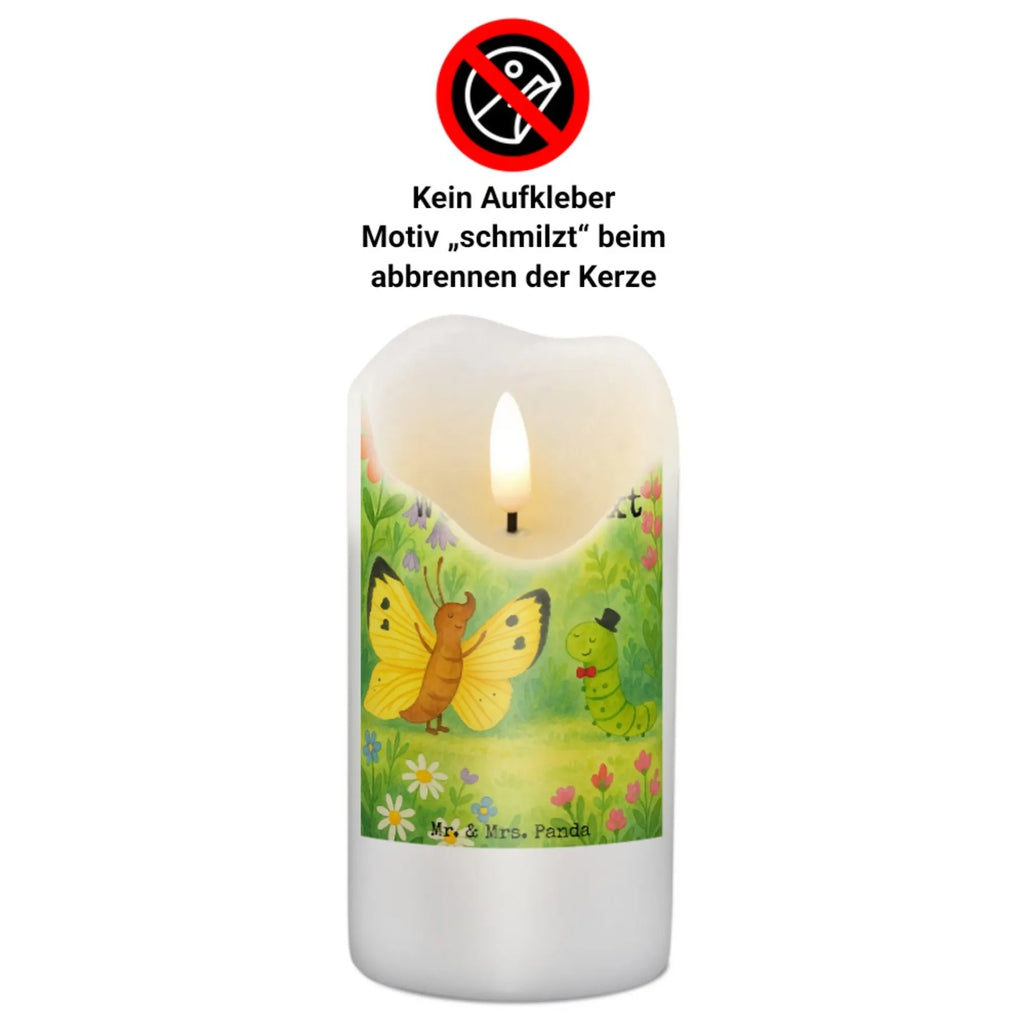 Personalisierte Kerze Raupe Schmetterling Design Firmungskerze Mit Wunschname, Kerzen-Set Mit Namensgravur, Kerze Für Hochzeit Mit Namensgravur, Sojawachskerze Mit Namensdruck, Tafelkerze Mit Wunschname, Kerze Mit Namen, Grabkerze Mit Namensgravur, Handgegossene Kerze Mit Namen, Personalisierte Kerze, Bio-Kerze Mit Wunschname, Gartenkerze Mit Namen, Kerze Mit Spruch Und Namen, Kerze Für Geburtstag Mit Wunschname, Handgemachte Kerze Mit Wunschname, Stumpenkerze Mit Namensgravur, Outdoor-Kerze Mit Namensgravur, Holz-Kerze Mit Namen, Osterkerze Mit Namen, Schwimmkerze Mit Namen, Andachtskerze Mit Namensgravur, Fair-Trade-Kerze Mit Namensgravur, Bienenwachskerze Mit Wunschname, Gedenkkerze Mit Namen, Metall-Kerze Mit Namensgravur, Stabkerze Mit Gravur, Tischkerze Mit Namensdruck, Streukerze Mit Namensdruck, Kerze Mit Prägung Und Wunschname, Votivkerze Mit Wunschname, Duftkerze Mit Namen, Adventskerze Mit Wunschname, Blockkerze Mit Namensdruck, Kommunionkerze Mit Namen, Taufekerze Mit Namensgravur, Glas-Kerze Mit Wunschname, Stearinkerze Mit Gravur, Gastgeschenk Kerze Mit Namen, Weihnachtskerze Mit Namensgravur, Laternenkerze Mit Namensdruck, Trauerkerze Mit Namen, Teelicht Mit Namensdruck, LED-Kerze Mit Wunschname, Tiermotive, Gute Laune, lustige Sprüche, Tiere, Aufwachsen, Erwachsen werden, Schmetterling, Schönheit, Hütchen, Kokon, Hut, Zitronenfalter, Raupe, Entwicklung