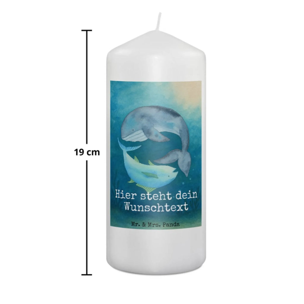 Personalisierte Kerze Walfisch Thunfisch Design Andachtskerze Mit Namensgravur, Gartenkerze Mit Namen, Stearinkerze Mit Gravur, Firmungskerze Mit Wunschname, Trauerkerze Mit Namen, Gedenkkerze Mit Namen, Gastgeschenk Kerze Mit Namen, Bienenwachskerze Mit Wunschname, Grabkerze Mit Namensgravur, Personalisierte Kerze, Kerze Für Geburtstag Mit Wunschname, Glas-Kerze Mit Wunschname, Laternenkerze Mit Namensdruck, Votivkerze Mit Wunschname, Bio-Kerze Mit Wunschname, Kerze Mit Prägung Und Wunschname, Blockkerze Mit Namensdruck, Kerze Für Hochzeit Mit Namensgravur, Tischkerze Mit Namensdruck, Weihnachtskerze Mit Namensgravur, Handgemachte Kerze Mit Wunschname, LED-Kerze Mit Wunschname, Stumpenkerze Mit Namensgravur, Streukerze Mit Namensdruck, Kommunionkerze Mit Namen, Teelicht Mit Namensdruck, Kerzen-Set Mit Namensgravur, Metall-Kerze Mit Namensgravur, Tafelkerze Mit Wunschname, Holz-Kerze Mit Namen, Fair-Trade-Kerze Mit Namensgravur, Stabkerze Mit Gravur, Osterkerze Mit Namen, Kerze Mit Namen, Sojawachskerze Mit Namensdruck, Duftkerze Mit Namen, Kerze Mit Spruch Und Namen, Schwimmkerze Mit Namen, Handgegossene Kerze Mit Namen, Taufekerze Mit Namensgravur, Outdoor-Kerze Mit Namensgravur, Adventskerze Mit Wunschname, Tiermotive, Gute Laune, lustige Sprüche, Tiere, Flachwitz, Tunfisch, Wal, Flachwitz Geschenk, Wahl, Spruch lustig, Witz, Wortwitz lustig, Spruch des Tages