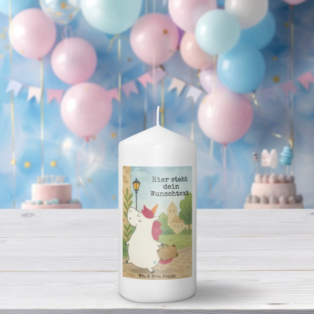 Personalisierte Kerze Einhorn Koffer Design Adventskerze Mit Wunschname, Schwimmkerze Mit Namen, Taufekerze Mit Namensgravur, Handgemachte Kerze Mit Wunschname, Kerze Für Geburtstag Mit Wunschname, Kerze Mit Prägung Und Wunschname, Stabkerze Mit Gravur, Kerze Mit Spruch Und Namen, Kerze Für Hochzeit Mit Namensgravur, Teelicht Mit Namensdruck, Bienenwachskerze Mit Wunschname, Fair-Trade-Kerze Mit Namensgravur, Holz-Kerze Mit Namen, Outdoor-Kerze Mit Namensgravur, Gastgeschenk Kerze Mit Namen, Osterkerze Mit Namen, Firmungskerze Mit Wunschname, Kerze Mit Namen, Andachtskerze Mit Namensgravur, Sojawachskerze Mit Namensdruck, Weihnachtskerze Mit Namensgravur, Grabkerze Mit Namensgravur, Duftkerze Mit Namen, Stumpenkerze Mit Namensgravur, Laternenkerze Mit Namensdruck, LED-Kerze Mit Wunschname, Tischkerze Mit Namensdruck, Glas-Kerze Mit Wunschname, Tafelkerze Mit Wunschname, Streukerze Mit Namensdruck, Blockkerze Mit Namensdruck, Bio-Kerze Mit Wunschname, Gedenkkerze Mit Namen, Handgegossene Kerze Mit Namen, Metall-Kerze Mit Namensgravur, Votivkerze Mit Wunschname, Kommunionkerze Mit Namen, Gartenkerze Mit Namen, Kerzen-Set Mit Namensgravur, Trauerkerze Mit Namen, Personalisierte Kerze, Stearinkerze Mit Gravur, Einhorn, Einhörner, Einhorn Deko, Unicorn, Spaß, lustig, witzig, Kind, Koffer, Reise, albern, unicorn, Gepäck, Verreisen, Abenteuer, Erwachsen