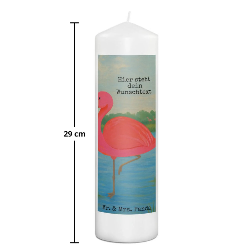 Personalisierte Kerze Flamingo Classic Design Outdoor-Kerze Mit Namensgravur, Tafelkerze Mit Wunschname, Adventskerze Mit Wunschname, Sojawachskerze Mit Namensdruck, Kerze Mit Prägung Und Wunschname, Kerzen-Set Mit Namensgravur, Bienenwachskerze Mit Wunschname, LED-Kerze Mit Wunschname, Stearinkerze Mit Gravur, Fair-Trade-Kerze Mit Namensgravur, Grabkerze Mit Namensgravur, Taufekerze Mit Namensgravur, Stabkerze Mit Gravur, Trauerkerze Mit Namen, Kerze Mit Namen, Gedenkkerze Mit Namen, Duftkerze Mit Namen, Gartenkerze Mit Namen, Bio-Kerze Mit Wunschname, Glas-Kerze Mit Wunschname, Kerze Für Geburtstag Mit Wunschname, Holz-Kerze Mit Namen, Teelicht Mit Namensdruck, Handgemachte Kerze Mit Wunschname, Streukerze Mit Namensdruck, Laternenkerze Mit Namensdruck, Blockkerze Mit Namensdruck, Votivkerze Mit Wunschname, Firmungskerze Mit Wunschname, Kerze Für Hochzeit Mit Namensgravur, Tischkerze Mit Namensdruck, Gastgeschenk Kerze Mit Namen, Weihnachtskerze Mit Namensgravur, Osterkerze Mit Namen, Stumpenkerze Mit Namensgravur, Schwimmkerze Mit Namen, Personalisierte Kerze, Kommunionkerze Mit Namen, Handgegossene Kerze Mit Namen, Kerze Mit Spruch Und Namen, Metall-Kerze Mit Namensgravur, Andachtskerze Mit Namensgravur, Flamingo, ich, Stolz, Einzigartig, Tochter, Freundinnen, Sohn, Geschwister, Außenseiter, Spruch, Freundin, für mich, Selbstliebe