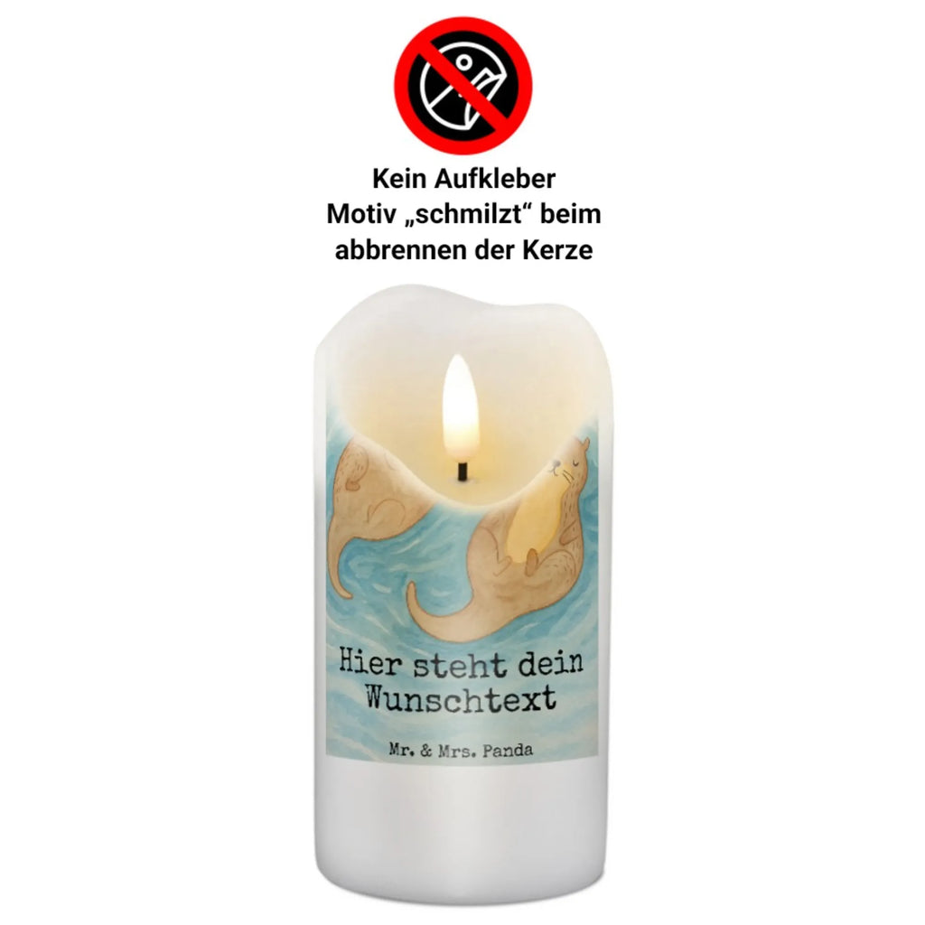 Personalisierte Kerze Otter Hände halten Design Gedenkkerze Mit Namen, Kerze Mit Prägung Und Wunschname, Schwimmkerze Mit Namen, Kerze Für Hochzeit Mit Namensgravur, Tischkerze Mit Namensdruck, Votivkerze Mit Wunschname, Andachtskerze Mit Namensgravur, Holz-Kerze Mit Namen, Metall-Kerze Mit Namensgravur, Firmungskerze Mit Wunschname, Trauerkerze Mit Namen, Kerze Mit Namen, Gartenkerze Mit Namen, Teelicht Mit Namensdruck, Streukerze Mit Namensdruck, Adventskerze Mit Wunschname, Glas-Kerze Mit Wunschname, Bio-Kerze Mit Wunschname, Kommunionkerze Mit Namen, Handgemachte Kerze Mit Wunschname, Kerze Für Geburtstag Mit Wunschname, Personalisierte Kerze, LED-Kerze Mit Wunschname, Sojawachskerze Mit Namensdruck, Stearinkerze Mit Gravur, Kerzen-Set Mit Namensgravur, Stabkerze Mit Gravur, Handgegossene Kerze Mit Namen, Osterkerze Mit Namen, Outdoor-Kerze Mit Namensgravur, Bienenwachskerze Mit Wunschname, Grabkerze Mit Namensgravur, Stumpenkerze Mit Namensgravur, Taufekerze Mit Namensgravur, Duftkerze Mit Namen, Gastgeschenk Kerze Mit Namen, Laternenkerze Mit Namensdruck, Blockkerze Mit Namensdruck, Fair-Trade-Kerze Mit Namensgravur, Tafelkerze Mit Wunschname, Kerze Mit Spruch Und Namen, Weihnachtskerze Mit Namensgravur, Otter, Fischotter, Seeotter, Otter Seeotter See Otter