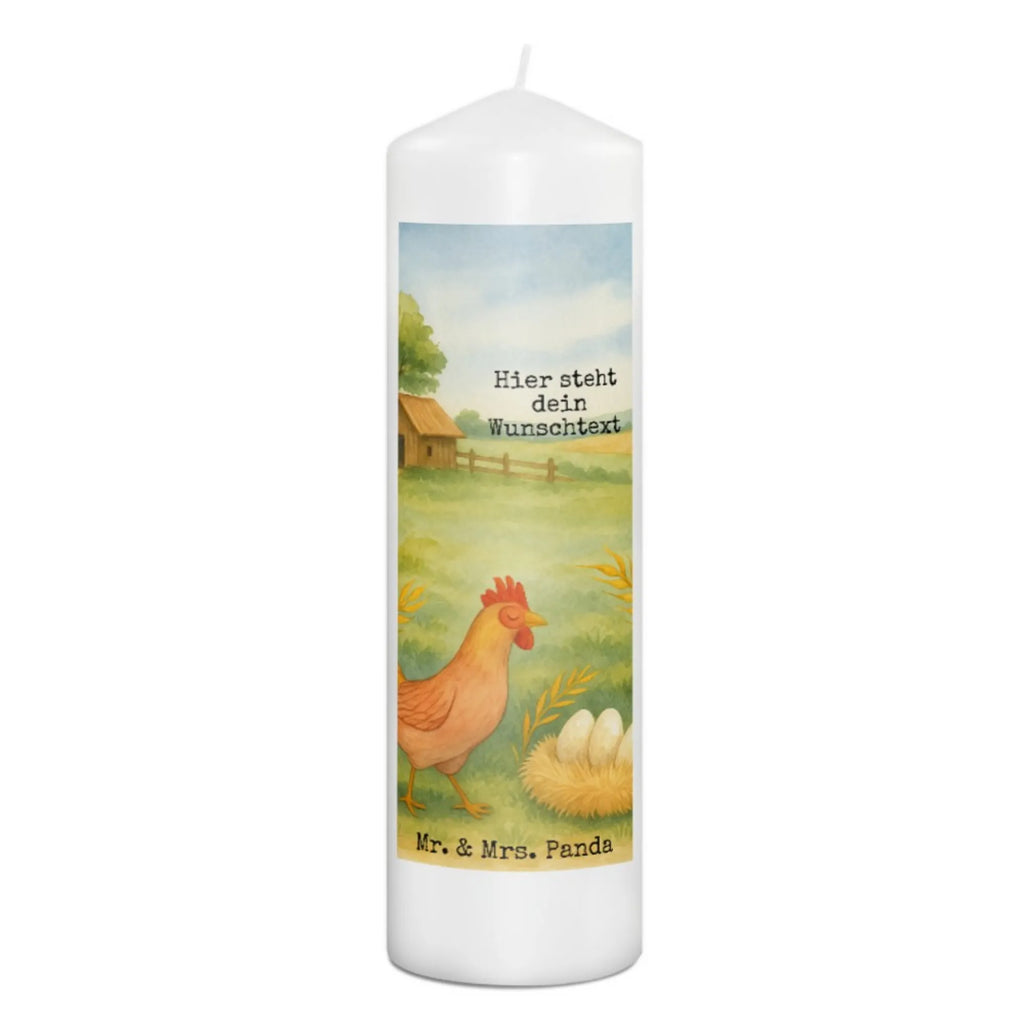 Personalisierte Kerze Huhn Stolz Design Blockkerze Mit Namensdruck, Bio-Kerze Mit Wunschname, Adventskerze Mit Wunschname, Sojawachskerze Mit Namensdruck, Tischkerze Mit Namensdruck, Laternenkerze Mit Namensdruck, Tafelkerze Mit Wunschname, Fair-Trade-Kerze Mit Namensgravur, Gastgeschenk Kerze Mit Namen, Votivkerze Mit Wunschname, Metall-Kerze Mit Namensgravur, Kerze Für Hochzeit Mit Namensgravur, Andachtskerze Mit Namensgravur, Osterkerze Mit Namen, Kerzen-Set Mit Namensgravur, Stumpenkerze Mit Namensgravur, LED-Kerze Mit Wunschname, Kerze Mit Namen, Glas-Kerze Mit Wunschname, Kerze Mit Spruch Und Namen, Streukerze Mit Namensdruck, Stearinkerze Mit Gravur, Teelicht Mit Namensdruck, Duftkerze Mit Namen, Grabkerze Mit Namensgravur, Stabkerze Mit Gravur, Schwimmkerze Mit Namen, Weihnachtskerze Mit Namensgravur, Handgemachte Kerze Mit Wunschname, Kerze Mit Prägung Und Wunschname, Firmungskerze Mit Wunschname, Gedenkkerze Mit Namen, Handgegossene Kerze Mit Namen, Kerze Für Geburtstag Mit Wunschname, Personalisierte Kerze, Trauerkerze Mit Namen, Holz-Kerze Mit Namen, Gartenkerze Mit Namen, Kommunionkerze Mit Namen, Bienenwachskerze Mit Wunschname, Taufekerze Mit Namensgravur, Outdoor-Kerze Mit Namensgravur, Bauernhof, Hoftiere, Landwirt, Landwirtin, Schwangerschaft, Magie, Hühner, Landleben, Hahn, Henne, Motivation, Eier, Geburt, Hof, Spruch