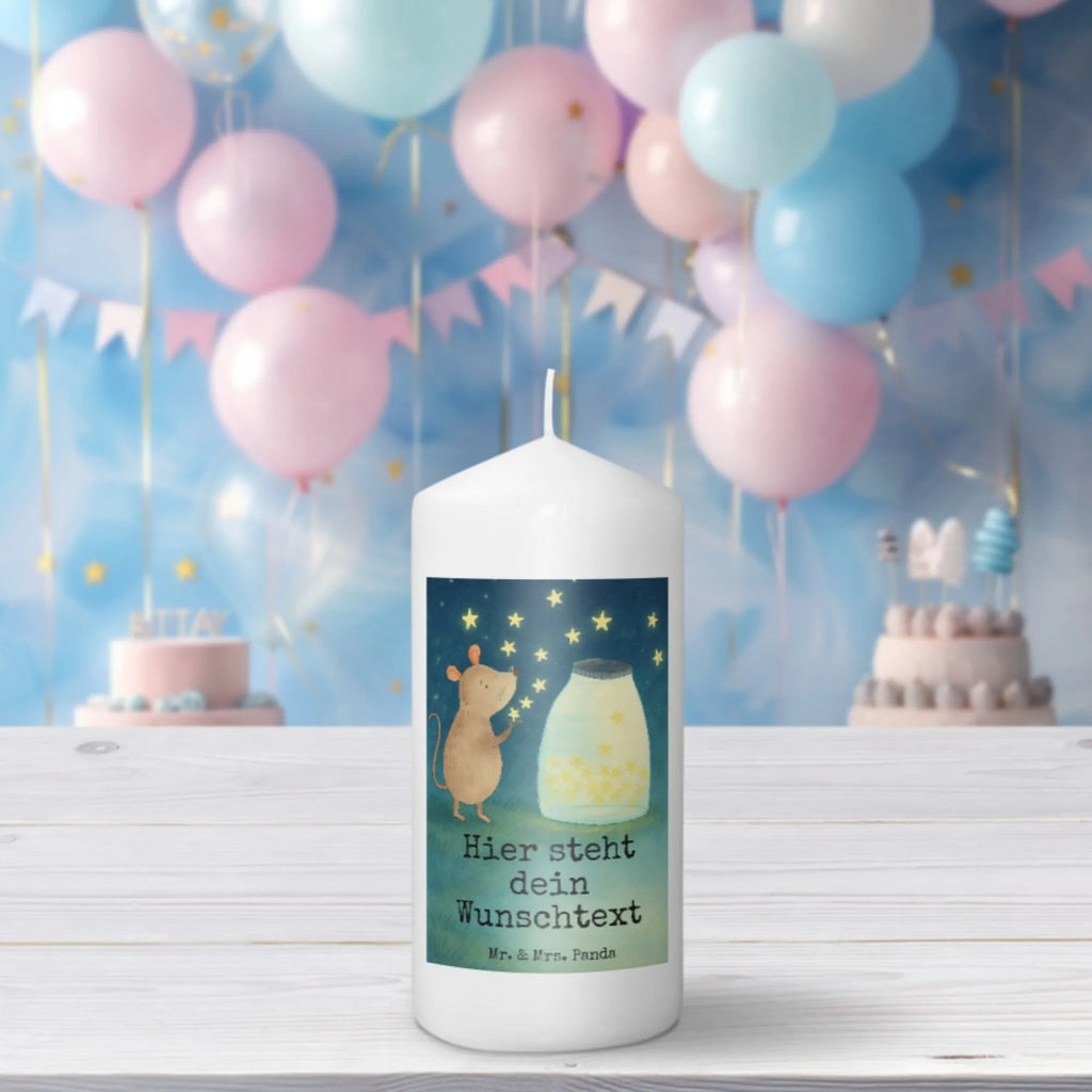 Personalisierte Kerze Maus Sterne Design Metall-Kerze Mit Namensgravur, Fair-Trade-Kerze Mit Namensgravur, Laternenkerze Mit Namensdruck, Duftkerze Mit Namen, Kerze Für Geburtstag Mit Wunschname, Adventskerze Mit Wunschname, Teelicht Mit Namensdruck, Osterkerze Mit Namen, Handgemachte Kerze Mit Wunschname, Blockkerze Mit Namensdruck, Tafelkerze Mit Wunschname, Weihnachtskerze Mit Namensgravur, Holz-Kerze Mit Namen, Gedenkkerze Mit Namen, Sojawachskerze Mit Namensdruck, Tischkerze Mit Namensdruck, Trauerkerze Mit Namen, Stabkerze Mit Gravur, Personalisierte Kerze, Firmungskerze Mit Wunschname, Kerze Für Hochzeit Mit Namensgravur, Bienenwachskerze Mit Wunschname, Glas-Kerze Mit Wunschname, Kerze Mit Namen, Kerzen-Set Mit Namensgravur, Kommunionkerze Mit Namen, Schwimmkerze Mit Namen, Handgegossene Kerze Mit Namen, Outdoor-Kerze Mit Namensgravur, Taufekerze Mit Namensgravur, Gastgeschenk Kerze Mit Namen, Stearinkerze Mit Gravur, Andachtskerze Mit Namensgravur, Kerze Mit Spruch Und Namen, Votivkerze Mit Wunschname, Bio-Kerze Mit Wunschname, Gartenkerze Mit Namen, Grabkerze Mit Namensgravur, Streukerze Mit Namensdruck, Stumpenkerze Mit Namensgravur, Kerze Mit Prägung Und Wunschname, LED-Kerze Mit Wunschname, Tiermotive, Gute Laune, lustige Sprüche, Tiere, Kindergeburtstag, Hoffnung, Wunsch, Taufgeschenk, Geburt, Geburtstag, Träume, Kind, Sterne, Schwangerschaft, Maus, erstes Kind, Taufe