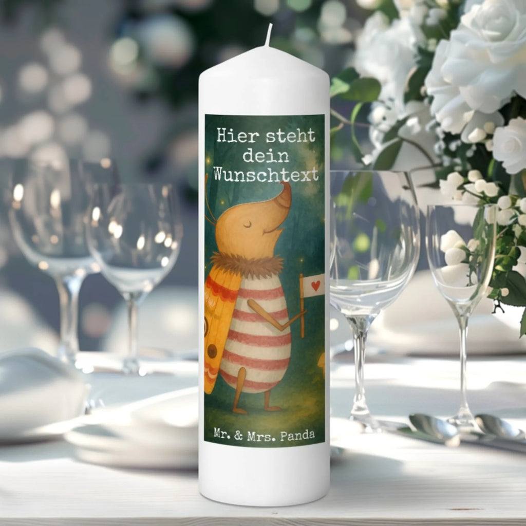 Personalisierte Kerze Nachtfalter Fähnchen Design Blockkerze Mit Namensdruck, Grabkerze Mit Namensgravur, Weihnachtskerze Mit Namensgravur, Holz-Kerze Mit Namen, Gastgeschenk Kerze Mit Namen, Personalisierte Kerze, Schwimmkerze Mit Namen, Tafelkerze Mit Wunschname, Streukerze Mit Namensdruck, Kerzen-Set Mit Namensgravur, Glas-Kerze Mit Wunschname, Handgemachte Kerze Mit Wunschname, Taufekerze Mit Namensgravur, Bio-Kerze Mit Wunschname, Tischkerze Mit Namensdruck, Osterkerze Mit Namen, Gedenkkerze Mit Namen, Votivkerze Mit Wunschname, Stumpenkerze Mit Namensgravur, Trauerkerze Mit Namen, Laternenkerze Mit Namensdruck, Teelicht Mit Namensdruck, Firmungskerze Mit Wunschname, LED-Kerze Mit Wunschname, Kerze Mit Namen, Gartenkerze Mit Namen, Fair-Trade-Kerze Mit Namensgravur, Kerze Mit Spruch Und Namen, Andachtskerze Mit Namensgravur, Kerze Für Hochzeit Mit Namensgravur, Handgegossene Kerze Mit Namen, Bienenwachskerze Mit Wunschname, Outdoor-Kerze Mit Namensgravur, Metall-Kerze Mit Namensgravur, Kerze Für Geburtstag Mit Wunschname, Sojawachskerze Mit Namensdruck, Duftkerze Mit Namen, Stabkerze Mit Gravur, Stearinkerze Mit Gravur, Kommunionkerze Mit Namen, Kerze Mit Prägung Und Wunschname, Adventskerze Mit Wunschname, Tiermotive, Gute Laune, lustige Sprüche, Tiere, Spruch witzig, Küche Deko, Käfer, Spruch lustig, niedlich, süß, Nachtfalter, Was kostet die Welt