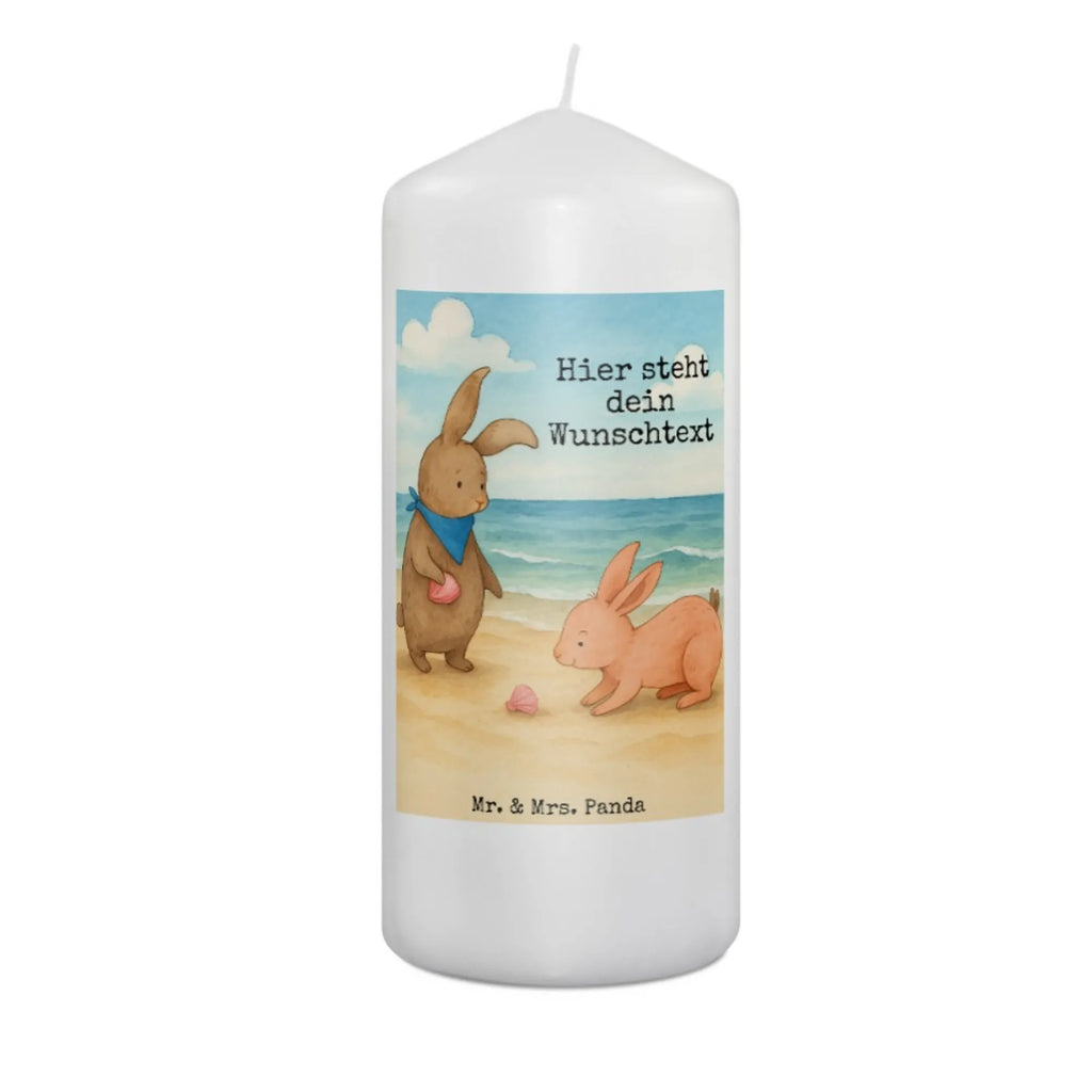 Personalisierte Kerze Hasen Muschel Design Fair-Trade-Kerze Mit Namensgravur, Handgegossene Kerze Mit Namen, Bienenwachskerze Mit Wunschname, Kerzen-Set Mit Namensgravur, LED-Kerze Mit Wunschname, Trauerkerze Mit Namen, Weihnachtskerze Mit Namensgravur, Kerze Mit Spruch Und Namen, Laternenkerze Mit Namensdruck, Osterkerze Mit Namen, Teelicht Mit Namensdruck, Gedenkkerze Mit Namen, Kerze Mit Namen, Duftkerze Mit Namen, Outdoor-Kerze Mit Namensgravur, Kerze Für Geburtstag Mit Wunschname, Blockkerze Mit Namensdruck, Kerze Mit Prägung Und Wunschname, Stabkerze Mit Gravur, Kerze Für Hochzeit Mit Namensgravur, Votivkerze Mit Wunschname, Tafelkerze Mit Wunschname, Tischkerze Mit Namensdruck, Gartenkerze Mit Namen, Andachtskerze Mit Namensgravur, Metall-Kerze Mit Namensgravur, Stearinkerze Mit Gravur, Firmungskerze Mit Wunschname, Adventskerze Mit Wunschname, Sojawachskerze Mit Namensdruck, Personalisierte Kerze, Kommunionkerze Mit Namen, Gastgeschenk Kerze Mit Namen, Grabkerze Mit Namensgravur, Bio-Kerze Mit Wunschname, Streukerze Mit Namensdruck, Stumpenkerze Mit Namensgravur, Schwimmkerze Mit Namen, Holz-Kerze Mit Namen, Taufekerze Mit Namensgravur, Handgemachte Kerze Mit Wunschname, Glas-Kerze Mit Wunschname, Familie, Vatertag, Muttertag, Bruder, Schwester, Mama, Papa, Oma, Opa, Muscheln, Meer, Freundin, Hasen, beste Freundin, Freundinnen, Muscheln sammeln, BFF, best friends