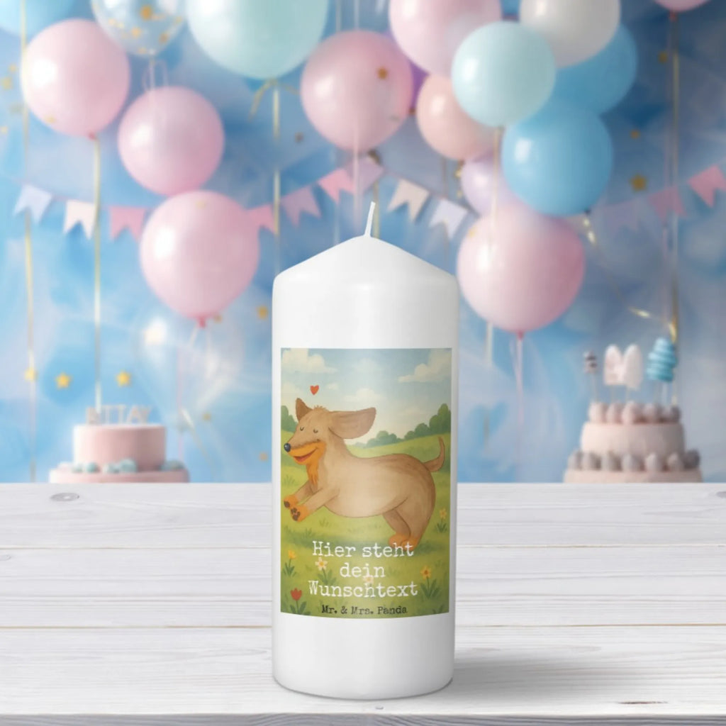 Personalisierte Kerze Hund Dackel Design Tafelkerze Mit Wunschname, Weihnachtskerze Mit Namensgravur, Outdoor-Kerze Mit Namensgravur, Schwimmkerze Mit Namen, Personalisierte Kerze, Glas-Kerze Mit Wunschname, Kerze Mit Prägung Und Wunschname, Stumpenkerze Mit Namensgravur, Kerze Mit Namen, Handgegossene Kerze Mit Namen, Gastgeschenk Kerze Mit Namen, Adventskerze Mit Wunschname, Taufekerze Mit Namensgravur, LED-Kerze Mit Wunschname, Laternenkerze Mit Namensdruck, Gedenkkerze Mit Namen, Holz-Kerze Mit Namen, Streukerze Mit Namensdruck, Trauerkerze Mit Namen, Blockkerze Mit Namensdruck, Stearinkerze Mit Gravur, Grabkerze Mit Namensgravur, Osterkerze Mit Namen, Stabkerze Mit Gravur, Kerze Für Geburtstag Mit Wunschname, Sojawachskerze Mit Namensdruck, Metall-Kerze Mit Namensgravur, Kerze Mit Spruch Und Namen, Votivkerze Mit Wunschname, Tischkerze Mit Namensdruck, Duftkerze Mit Namen, Fair-Trade-Kerze Mit Namensgravur, Bio-Kerze Mit Wunschname, Bienenwachskerze Mit Wunschname, Teelicht Mit Namensdruck, Kommunionkerze Mit Namen, Firmungskerze Mit Wunschname, Andachtskerze Mit Namensgravur, Kerze Für Hochzeit Mit Namensgravur, Handgemachte Kerze Mit Wunschname, Kerzen-Set Mit Namensgravur, Gartenkerze Mit Namen, Hund, Hundemotiv, Haustier, Hunderasse, Tierliebhaber, Hundebesitzer, Sprüche, Dachshund, happy dog, Hunde, Dackel
