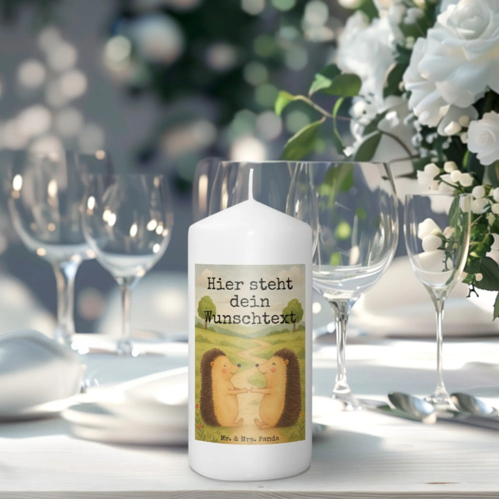 Personalisierte Kerze Igel Liebe Design Osterkerze Mit Namen, LED-Kerze Mit Wunschname, Adventskerze Mit Wunschname, Votivkerze Mit Wunschname, Gedenkkerze Mit Namen, Kerze Für Geburtstag Mit Wunschname, Blockkerze Mit Namensdruck, Kerze Mit Spruch Und Namen, Firmungskerze Mit Wunschname, Metall-Kerze Mit Namensgravur, Fair-Trade-Kerze Mit Namensgravur, Outdoor-Kerze Mit Namensgravur, Schwimmkerze Mit Namen, Stumpenkerze Mit Namensgravur, Grabkerze Mit Namensgravur, Tafelkerze Mit Wunschname, Tischkerze Mit Namensdruck, Glas-Kerze Mit Wunschname, Taufekerze Mit Namensgravur, Weihnachtskerze Mit Namensgravur, Stearinkerze Mit Gravur, Gartenkerze Mit Namen, Handgegossene Kerze Mit Namen, Personalisierte Kerze, Holz-Kerze Mit Namen, Kerze Mit Namen, Kerze Mit Prägung Und Wunschname, Kommunionkerze Mit Namen, Handgemachte Kerze Mit Wunschname, Kerzen-Set Mit Namensgravur, Gastgeschenk Kerze Mit Namen, Stabkerze Mit Gravur, Laternenkerze Mit Namensdruck, Streukerze Mit Namensdruck, Bienenwachskerze Mit Wunschname, Bio-Kerze Mit Wunschname, Duftkerze Mit Namen, Teelicht Mit Namensdruck, Sojawachskerze Mit Namensdruck, Kerze Für Hochzeit Mit Namensgravur, Trauerkerze Mit Namen, Andachtskerze Mit Namensgravur, Liebe, Partner, Freund, Freundin, Ehemann, Ehefrau, Heiraten, Verlobung, Heiratsantrag, Liebesgeschenk, Jahrestag, Hocheitstag, Hochzeit, Hochzeitstag, Geschenk, Igel, Liebesbeweis, Verliebt, Verheiratet, Verlobt