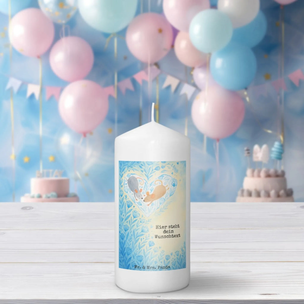 Personalisierte Kerze Mäuse Herz Design Outdoor-Kerze Mit Namensgravur, Kerze Für Hochzeit Mit Namensgravur, Streukerze Mit Namensdruck, LED-Kerze Mit Wunschname, Bio-Kerze Mit Wunschname, Grabkerze Mit Namensgravur, Tafelkerze Mit Wunschname, Glas-Kerze Mit Wunschname, Trauerkerze Mit Namen, Handgegossene Kerze Mit Namen, Kerze Für Geburtstag Mit Wunschname, Kerze Mit Namen, Stearinkerze Mit Gravur, Sojawachskerze Mit Namensdruck, Laternenkerze Mit Namensdruck, Andachtskerze Mit Namensgravur, Stabkerze Mit Gravur, Osterkerze Mit Namen, Gedenkkerze Mit Namen, Fair-Trade-Kerze Mit Namensgravur, Personalisierte Kerze, Teelicht Mit Namensdruck, Tischkerze Mit Namensdruck, Holz-Kerze Mit Namen, Gartenkerze Mit Namen, Taufekerze Mit Namensgravur, Gastgeschenk Kerze Mit Namen, Handgemachte Kerze Mit Wunschname, Schwimmkerze Mit Namen, Kerze Mit Spruch Und Namen, Stumpenkerze Mit Namensgravur, Weihnachtskerze Mit Namensgravur, Kommunionkerze Mit Namen, Blockkerze Mit Namensdruck, Duftkerze Mit Namen, Votivkerze Mit Wunschname, Adventskerze Mit Wunschname, Firmungskerze Mit Wunschname, Kerzen-Set Mit Namensgravur, Metall-Kerze Mit Namensgravur, Bienenwachskerze Mit Wunschname, Kerze Mit Prägung Und Wunschname, Liebe, Partner, Freund, Freundin, Ehemann, Ehefrau, Heiraten, Verlobung, Heiratsantrag, Liebesgeschenk, Jahrestag, Hocheitstag, Lieblingsmensch, Mäuse, Love, Liebesbotschaft, Maus, Geschenk für zwei, Liebesbeweis, Hochzeit, Gemeinsamkeit
