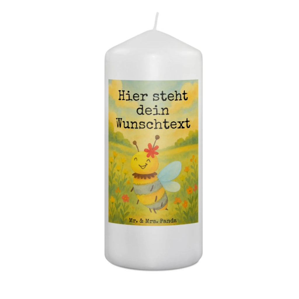 Personalisierte Kerze Biene Blume Design Handgemachte Kerze Mit Wunschname, Kerze Mit Namen, Fair-Trade-Kerze Mit Namensgravur, Sojawachskerze Mit Namensdruck, Metall-Kerze Mit Namensgravur, Weihnachtskerze Mit Namensgravur, Kommunionkerze Mit Namen, Taufekerze Mit Namensgravur, Schwimmkerze Mit Namen, Bio-Kerze Mit Wunschname, LED-Kerze Mit Wunschname, Andachtskerze Mit Namensgravur, Handgegossene Kerze Mit Namen, Gastgeschenk Kerze Mit Namen, Adventskerze Mit Wunschname, Outdoor-Kerze Mit Namensgravur, Gedenkkerze Mit Namen, Firmungskerze Mit Wunschname, Bienenwachskerze Mit Wunschname, Osterkerze Mit Namen, Kerze Mit Spruch Und Namen, Personalisierte Kerze, Duftkerze Mit Namen, Kerze Mit Prägung Und Wunschname, Blockkerze Mit Namensdruck, Grabkerze Mit Namensgravur, Glas-Kerze Mit Wunschname, Tafelkerze Mit Wunschname, Teelicht Mit Namensdruck, Tischkerze Mit Namensdruck, Stumpenkerze Mit Namensgravur, Gartenkerze Mit Namen, Votivkerze Mit Wunschname, Laternenkerze Mit Namensdruck, Trauerkerze Mit Namen, Kerze Für Hochzeit Mit Namensgravur, Streukerze Mit Namensdruck, Holz-Kerze Mit Namen, Stabkerze Mit Gravur, Kerze Für Geburtstag Mit Wunschname, Kerzen-Set Mit Namensgravur, Stearinkerze Mit Gravur, Biene, Wespe, Hummel