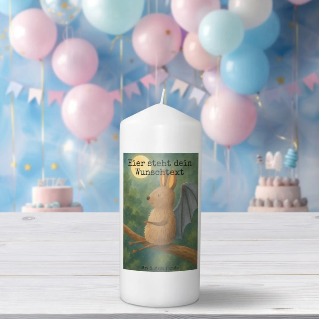 Personalisierte Kerze Fledermaus Sitzen Design Votivkerze Mit Wunschname, Teelicht Mit Namensdruck, Outdoor-Kerze Mit Namensgravur, Gastgeschenk Kerze Mit Namen, Stearinkerze Mit Gravur, Tischkerze Mit Namensdruck, Trauerkerze Mit Namen, Osterkerze Mit Namen, Tafelkerze Mit Wunschname, Kerze Für Hochzeit Mit Namensgravur, Stumpenkerze Mit Namensgravur, Kerze Mit Spruch Und Namen, Andachtskerze Mit Namensgravur, Kerzen-Set Mit Namensgravur, Kerze Mit Namen, Grabkerze Mit Namensgravur, LED-Kerze Mit Wunschname, Weihnachtskerze Mit Namensgravur, Fair-Trade-Kerze Mit Namensgravur, Duftkerze Mit Namen, Gedenkkerze Mit Namen, Laternenkerze Mit Namensdruck, Personalisierte Kerze, Kerze Für Geburtstag Mit Wunschname, Taufekerze Mit Namensgravur, Holz-Kerze Mit Namen, Schwimmkerze Mit Namen, Kerze Mit Prägung Und Wunschname, Adventskerze Mit Wunschname, Kommunionkerze Mit Namen, Bio-Kerze Mit Wunschname, Glas-Kerze Mit Wunschname, Sojawachskerze Mit Namensdruck, Blockkerze Mit Namensdruck, Handgegossene Kerze Mit Namen, Bienenwachskerze Mit Wunschname, Handgemachte Kerze Mit Wunschname, Firmungskerze Mit Wunschname, Metall-Kerze Mit Namensgravur, Stabkerze Mit Gravur, Streukerze Mit Namensdruck, Gartenkerze Mit Namen, Tiermotive, Gute Laune, lustige Sprüche, Tiere, entspannen, Fledermaus, Motivation, Fledermäuse