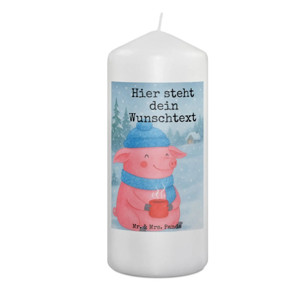 Personalisierte Kerze Schweinchen Glühwein Design Taufekerze Mit Namensgravur, Kerze Für Hochzeit Mit Namensgravur, Gastgeschenk Kerze Mit Namen, Adventskerze Mit Wunschname, Kerze Mit Prägung Und Wunschname, Handgegossene Kerze Mit Namen, Weihnachtskerze Mit Namensgravur, Kerze Mit Namen, Fair-Trade-Kerze Mit Namensgravur, Kommunionkerze Mit Namen, Gartenkerze Mit Namen, LED-Kerze Mit Wunschname, Gedenkkerze Mit Namen, Duftkerze Mit Namen, Personalisierte Kerze, Stabkerze Mit Gravur, Schwimmkerze Mit Namen, Blockkerze Mit Namensdruck, Tafelkerze Mit Wunschname, Handgemachte Kerze Mit Wunschname, Kerze Mit Spruch Und Namen, Sojawachskerze Mit Namensdruck, Metall-Kerze Mit Namensgravur, Tischkerze Mit Namensdruck, Teelicht Mit Namensdruck, Outdoor-Kerze Mit Namensgravur, Firmungskerze Mit Wunschname, Stumpenkerze Mit Namensgravur, Laternenkerze Mit Namensdruck, Andachtskerze Mit Namensgravur, Bio-Kerze Mit Wunschname, Kerzen-Set Mit Namensgravur, Streukerze Mit Namensdruck, Trauerkerze Mit Namen, Holz-Kerze Mit Namen, Glas-Kerze Mit Wunschname, Votivkerze Mit Wunschname, Kerze Für Geburtstag Mit Wunschname, Grabkerze Mit Namensgravur, Stearinkerze Mit Gravur, Bienenwachskerze Mit Wunschname, Osterkerze Mit Namen, Winter, Weihnachten, Weihnachtsdeko, Nikolaus, Advent, Heiligabend, Wintermotiv, Glühwein, Weihnachtsmarkt, Betrunken, Spruch