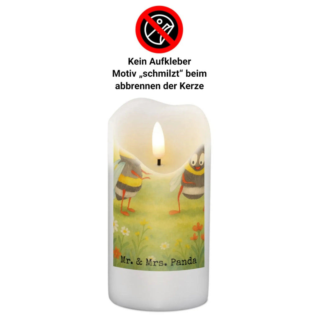 Personalisierte Kerze Bienen Paar Design Gastgeschenk Kerze Mit Namen, Duftkerze Mit Namen, Stumpenkerze Mit Namensgravur, Kerze Für Geburtstag Mit Wunschname, Taufekerze Mit Namensgravur, Kerzen-Set Mit Namensgravur, Weihnachtskerze Mit Namensgravur, Adventskerze Mit Wunschname, Schwimmkerze Mit Namen, Stabkerze Mit Gravur, Kerze Für Hochzeit Mit Namensgravur, Kerze Mit Spruch Und Namen, Streukerze Mit Namensdruck, Laternenkerze Mit Namensdruck, Kommunionkerze Mit Namen, Stearinkerze Mit Gravur, Bienenwachskerze Mit Wunschname, Firmungskerze Mit Wunschname, Glas-Kerze Mit Wunschname, LED-Kerze Mit Wunschname, Grabkerze Mit Namensgravur, Tischkerze Mit Namensdruck, Kerze Mit Namen, Handgegossene Kerze Mit Namen, Gartenkerze Mit Namen, Osterkerze Mit Namen, Handgemachte Kerze Mit Wunschname, Andachtskerze Mit Namensgravur, Bio-Kerze Mit Wunschname, Trauerkerze Mit Namen, Personalisierte Kerze, Tafelkerze Mit Wunschname, Outdoor-Kerze Mit Namensgravur, Holz-Kerze Mit Namen, Sojawachskerze Mit Namensdruck, Fair-Trade-Kerze Mit Namensgravur, Votivkerze Mit Wunschname, Metall-Kerze Mit Namensgravur, Teelicht Mit Namensdruck, Blockkerze Mit Namensdruck, Gedenkkerze Mit Namen, Kerze Mit Prägung Und Wunschname, Liebe, Partner, Freund, Freundin, Ehemann, Ehefrau, Heiraten, Verlobung, Heiratsantrag, Liebesgeschenk, Jahrestag, Hocheitstag, Schildkröten, Valentinstag, Geschenk für Freundin, Liebesbeweis, für Ehemann, Mitbringsel, verliebte Schildkröten, Hochzeitstag, Geschenk für Partner, Geschenk für Frauen, für Männer