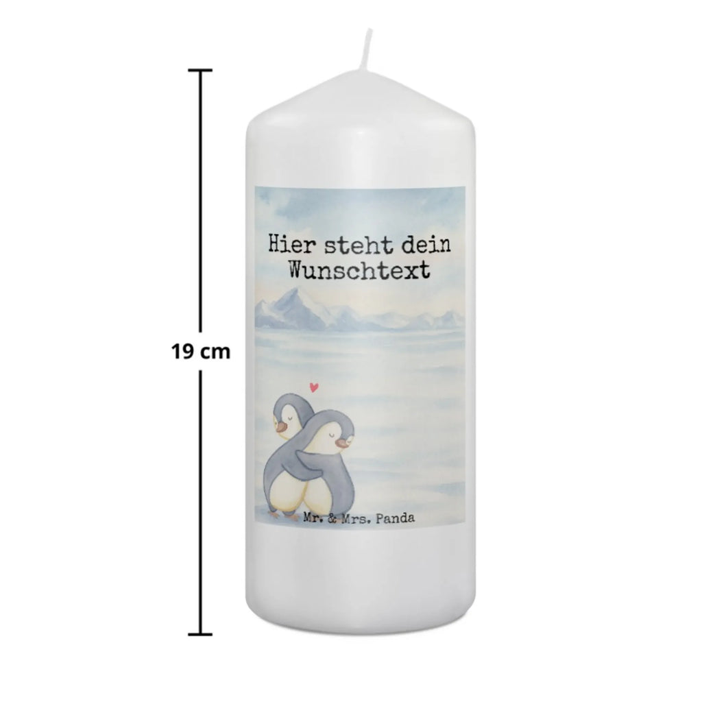 Personalisierte Kerze Pinguine Kuscheln Design Sojawachskerze Mit Namensdruck, Stearinkerze Mit Gravur, Kerze Mit Spruch Und Namen, Trauerkerze Mit Namen, Duftkerze Mit Namen, Stumpenkerze Mit Namensgravur, Bienenwachskerze Mit Wunschname, Handgemachte Kerze Mit Wunschname, Glas-Kerze Mit Wunschname, Kerze Mit Namen, Fair-Trade-Kerze Mit Namensgravur, Personalisierte Kerze, Kerze Für Hochzeit Mit Namensgravur, Blockkerze Mit Namensdruck, Bio-Kerze Mit Wunschname, Holz-Kerze Mit Namen, Laternenkerze Mit Namensdruck, Gartenkerze Mit Namen, Kommunionkerze Mit Namen, Adventskerze Mit Wunschname, Teelicht Mit Namensdruck, Firmungskerze Mit Wunschname, Outdoor-Kerze Mit Namensgravur, Gedenkkerze Mit Namen, Metall-Kerze Mit Namensgravur, Kerze Mit Prägung Und Wunschname, Taufekerze Mit Namensgravur, Stabkerze Mit Gravur, Tafelkerze Mit Wunschname, Streukerze Mit Namensdruck, Osterkerze Mit Namen, Weihnachtskerze Mit Namensgravur, Votivkerze Mit Wunschname, LED-Kerze Mit Wunschname, Tischkerze Mit Namensdruck, Andachtskerze Mit Namensgravur, Kerzen-Set Mit Namensgravur, Gastgeschenk Kerze Mit Namen, Grabkerze Mit Namensgravur, Kerze Für Geburtstag Mit Wunschname, Handgegossene Kerze Mit Namen, Schwimmkerze Mit Namen, Liebe, Partner, Freund, Freundin, Ehemann, Ehefrau, Heiraten, Verlobung, Heiratsantrag, Liebesgeschenk, Jahrestag, Hocheitstag, Mitbringsel, für Männer, für Ehemann, Liebesbeweis, Geschenk für Freundin, Valentinstag, Geschenk für Frauen, Geschenk für Partner, Hochzeitstag