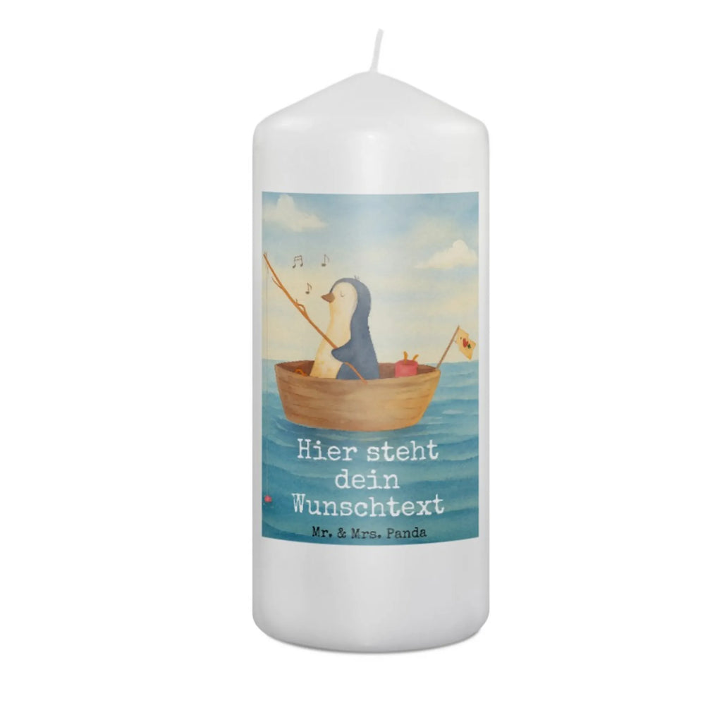 Personalisierte Kerze Pinguin Angelboot Design Taufekerze Mit Namensgravur, Kerze Mit Prägung Und Wunschname, Schwimmkerze Mit Namen, Kerze Mit Namen, Blockkerze Mit Namensdruck, Gastgeschenk Kerze Mit Namen, Gedenkkerze Mit Namen, Kerze Für Hochzeit Mit Namensgravur, Laternenkerze Mit Namensdruck, Stumpenkerze Mit Namensgravur, Adventskerze Mit Wunschname, Sojawachskerze Mit Namensdruck, Bienenwachskerze Mit Wunschname, Holz-Kerze Mit Namen, Fair-Trade-Kerze Mit Namensgravur, Kerzen-Set Mit Namensgravur, Bio-Kerze Mit Wunschname, Handgegossene Kerze Mit Namen, Andachtskerze Mit Namensgravur, Grabkerze Mit Namensgravur, Weihnachtskerze Mit Namensgravur, Stabkerze Mit Gravur, Stearinkerze Mit Gravur, Duftkerze Mit Namen, Tafelkerze Mit Wunschname, Tischkerze Mit Namensdruck, Trauerkerze Mit Namen, Teelicht Mit Namensdruck, Votivkerze Mit Wunschname, Streukerze Mit Namensdruck, Gartenkerze Mit Namen, Handgemachte Kerze Mit Wunschname, Kerze Für Geburtstag Mit Wunschname, Kerze Mit Spruch Und Namen, Kommunionkerze Mit Namen, Osterkerze Mit Namen, Outdoor-Kerze Mit Namensgravur, Personalisierte Kerze, Metall-Kerze Mit Namensgravur, Glas-Kerze Mit Wunschname, Firmungskerze Mit Wunschname, LED-Kerze Mit Wunschname, Pinguin, Trennung, Angeln, Pinguine, genießen, Angelboot, Neuanfang, Scheidung, Motivation, Boot, Neustart, Leben, Geschenkidee Liebeskummer, Lebenslust