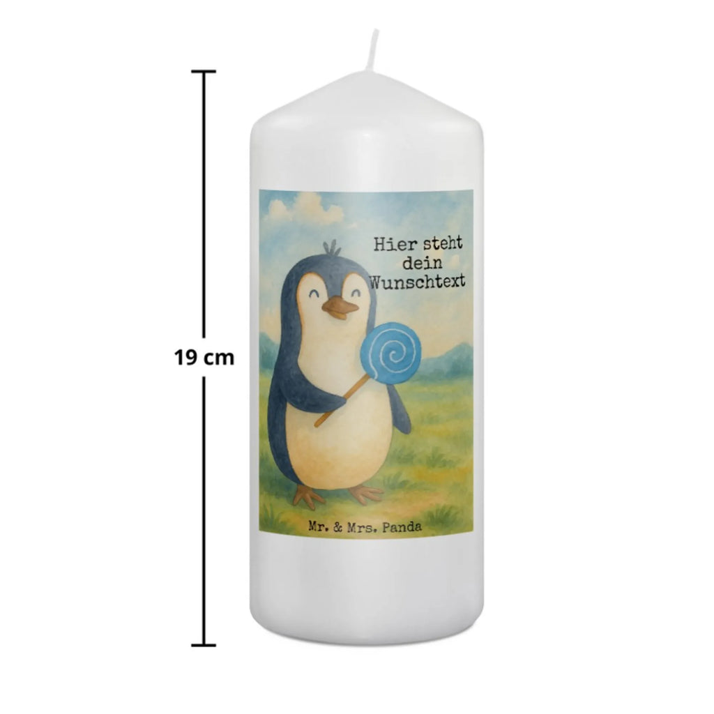 Personalisierte Kerze Pinguin Lolli Design Streukerze Mit Namensdruck, Adventskerze Mit Wunschname, Osterkerze Mit Namen, Kerze Für Geburtstag Mit Wunschname, Kerze Mit Spruch Und Namen, Stumpenkerze Mit Namensgravur, Sojawachskerze Mit Namensdruck, Kerzen-Set Mit Namensgravur, Trauerkerze Mit Namen, Teelicht Mit Namensdruck, LED-Kerze Mit Wunschname, Votivkerze Mit Wunschname, Duftkerze Mit Namen, Bio-Kerze Mit Wunschname, Metall-Kerze Mit Namensgravur, Gedenkkerze Mit Namen, Kerze Mit Prägung Und Wunschname, Kommunionkerze Mit Namen, Weihnachtskerze Mit Namensgravur, Schwimmkerze Mit Namen, Kerze Mit Namen, Firmungskerze Mit Wunschname, Fair-Trade-Kerze Mit Namensgravur, Kerze Für Hochzeit Mit Namensgravur, Taufekerze Mit Namensgravur, Bienenwachskerze Mit Wunschname, Gartenkerze Mit Namen, Handgemachte Kerze Mit Wunschname, Holz-Kerze Mit Namen, Tischkerze Mit Namensdruck, Personalisierte Kerze, Handgegossene Kerze Mit Namen, Gastgeschenk Kerze Mit Namen, Stabkerze Mit Gravur, Outdoor-Kerze Mit Namensgravur, Andachtskerze Mit Namensgravur, Glas-Kerze Mit Wunschname, Blockkerze Mit Namensdruck, Stearinkerze Mit Gravur, Tafelkerze Mit Wunschname, Grabkerze Mit Namensgravur, Laternenkerze Mit Namensdruck, Pinguin, Rebell, Süßigkeiten, Ganove, Spruch, Gauner, Rabauke, Lolli, Pinguine, Blödsinn