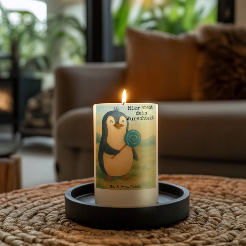 Personalisierte Kerze Pinguin Lolli Design Streukerze Mit Namensdruck, Adventskerze Mit Wunschname, Osterkerze Mit Namen, Kerze Für Geburtstag Mit Wunschname, Kerze Mit Spruch Und Namen, Stumpenkerze Mit Namensgravur, Sojawachskerze Mit Namensdruck, Kerzen-Set Mit Namensgravur, Trauerkerze Mit Namen, Teelicht Mit Namensdruck, LED-Kerze Mit Wunschname, Votivkerze Mit Wunschname, Duftkerze Mit Namen, Bio-Kerze Mit Wunschname, Metall-Kerze Mit Namensgravur, Gedenkkerze Mit Namen, Kerze Mit Prägung Und Wunschname, Kommunionkerze Mit Namen, Weihnachtskerze Mit Namensgravur, Schwimmkerze Mit Namen, Kerze Mit Namen, Firmungskerze Mit Wunschname, Fair-Trade-Kerze Mit Namensgravur, Kerze Für Hochzeit Mit Namensgravur, Taufekerze Mit Namensgravur, Bienenwachskerze Mit Wunschname, Gartenkerze Mit Namen, Handgemachte Kerze Mit Wunschname, Holz-Kerze Mit Namen, Tischkerze Mit Namensdruck, Personalisierte Kerze, Handgegossene Kerze Mit Namen, Gastgeschenk Kerze Mit Namen, Stabkerze Mit Gravur, Outdoor-Kerze Mit Namensgravur, Andachtskerze Mit Namensgravur, Glas-Kerze Mit Wunschname, Blockkerze Mit Namensdruck, Stearinkerze Mit Gravur, Tafelkerze Mit Wunschname, Grabkerze Mit Namensgravur, Laternenkerze Mit Namensdruck, Pinguin, Rebell, Süßigkeiten, Ganove, Spruch, Gauner, Rabauke, Lolli, Pinguine, Blödsinn