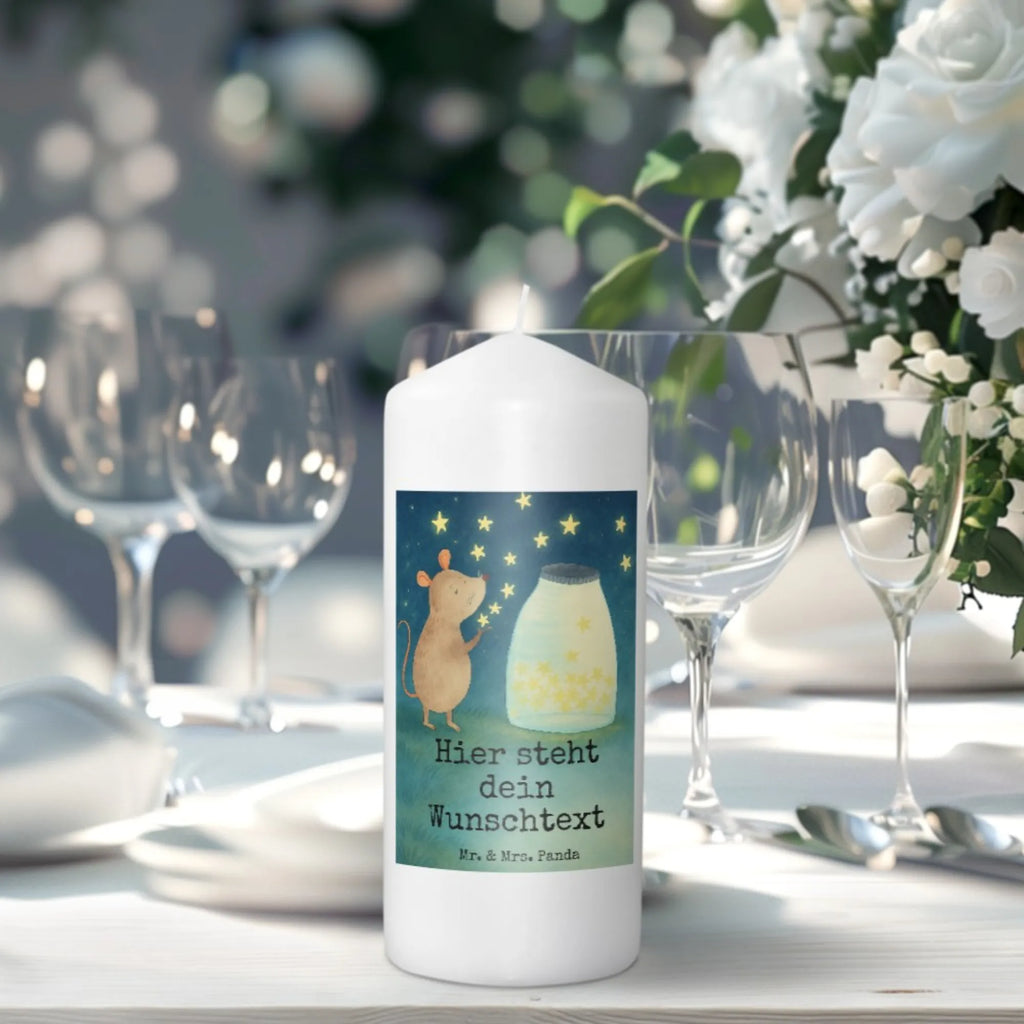 Personalisierte Kerze Maus Sterne Design Metall-Kerze Mit Namensgravur, Fair-Trade-Kerze Mit Namensgravur, Laternenkerze Mit Namensdruck, Duftkerze Mit Namen, Kerze Für Geburtstag Mit Wunschname, Adventskerze Mit Wunschname, Teelicht Mit Namensdruck, Osterkerze Mit Namen, Handgemachte Kerze Mit Wunschname, Blockkerze Mit Namensdruck, Tafelkerze Mit Wunschname, Weihnachtskerze Mit Namensgravur, Holz-Kerze Mit Namen, Gedenkkerze Mit Namen, Sojawachskerze Mit Namensdruck, Tischkerze Mit Namensdruck, Trauerkerze Mit Namen, Stabkerze Mit Gravur, Personalisierte Kerze, Firmungskerze Mit Wunschname, Kerze Für Hochzeit Mit Namensgravur, Bienenwachskerze Mit Wunschname, Glas-Kerze Mit Wunschname, Kerze Mit Namen, Kerzen-Set Mit Namensgravur, Kommunionkerze Mit Namen, Schwimmkerze Mit Namen, Handgegossene Kerze Mit Namen, Outdoor-Kerze Mit Namensgravur, Taufekerze Mit Namensgravur, Gastgeschenk Kerze Mit Namen, Stearinkerze Mit Gravur, Andachtskerze Mit Namensgravur, Kerze Mit Spruch Und Namen, Votivkerze Mit Wunschname, Bio-Kerze Mit Wunschname, Gartenkerze Mit Namen, Grabkerze Mit Namensgravur, Streukerze Mit Namensdruck, Stumpenkerze Mit Namensgravur, Kerze Mit Prägung Und Wunschname, LED-Kerze Mit Wunschname, Tiermotive, Gute Laune, lustige Sprüche, Tiere, Kindergeburtstag, Hoffnung, Wunsch, Taufgeschenk, Geburt, Geburtstag, Träume, Kind, Sterne, Schwangerschaft, Maus, erstes Kind, Taufe