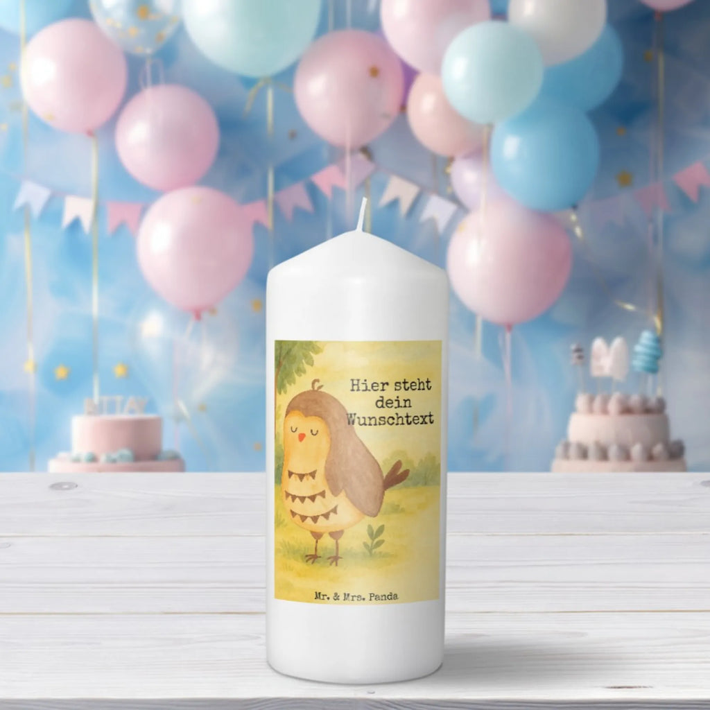 Personalisierte Kerze Eule Zufrieden Design Handgemachte Kerze Mit Wunschname, Kerze Für Hochzeit Mit Namensgravur, Firmungskerze Mit Wunschname, Weihnachtskerze Mit Namensgravur, Andachtskerze Mit Namensgravur, Gedenkkerze Mit Namen, Osterkerze Mit Namen, Kerze Mit Namen, Gartenkerze Mit Namen, Glas-Kerze Mit Wunschname, Stumpenkerze Mit Namensgravur, Kerze Mit Prägung Und Wunschname, Gastgeschenk Kerze Mit Namen, Kerze Mit Spruch Und Namen, Personalisierte Kerze, Tafelkerze Mit Wunschname, Fair-Trade-Kerze Mit Namensgravur, LED-Kerze Mit Wunschname, Bio-Kerze Mit Wunschname, Stabkerze Mit Gravur, Sojawachskerze Mit Namensdruck, Votivkerze Mit Wunschname, Handgegossene Kerze Mit Namen, Trauerkerze Mit Namen, Kerze Für Geburtstag Mit Wunschname, Schwimmkerze Mit Namen, Taufekerze Mit Namensgravur, Bienenwachskerze Mit Wunschname, Laternenkerze Mit Namensdruck, Grabkerze Mit Namensgravur, Adventskerze Mit Wunschname, Kommunionkerze Mit Namen, Duftkerze Mit Namen, Holz-Kerze Mit Namen, Streukerze Mit Namensdruck, Metall-Kerze Mit Namensgravur, Tischkerze Mit Namensdruck, Stearinkerze Mit Gravur, Kerzen-Set Mit Namensgravur, Teelicht Mit Namensdruck, Outdoor-Kerze Mit Namensgravur, Blockkerze Mit Namensdruck, Eule, Liebe Spruch, Romantisch, Wortspiel lustig, Spruch schön, Eule deko, Eule Spruch, Geschenk Hochzeitstag, Owl