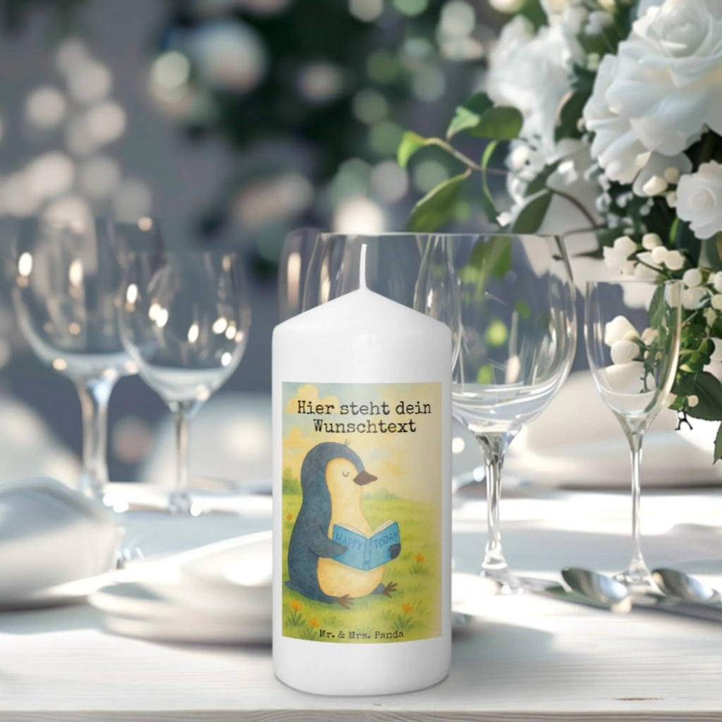Personalisierte Kerze Pinguin Buch Design Grabkerze Mit Namensgravur, Kerze Für Geburtstag Mit Wunschname, Gastgeschenk Kerze Mit Namen, Tafelkerze Mit Wunschname, Laternenkerze Mit Namensdruck, Glas-Kerze Mit Wunschname, LED-Kerze Mit Wunschname, Blockkerze Mit Namensdruck, Bio-Kerze Mit Wunschname, Kerze Mit Prägung Und Wunschname, Trauerkerze Mit Namen, Handgegossene Kerze Mit Namen, Streukerze Mit Namensdruck, Kommunionkerze Mit Namen, Kerze Mit Namen, Teelicht Mit Namensdruck, Fair-Trade-Kerze Mit Namensgravur, Andachtskerze Mit Namensgravur, Stearinkerze Mit Gravur, Personalisierte Kerze, Stumpenkerze Mit Namensgravur, Taufekerze Mit Namensgravur, Bienenwachskerze Mit Wunschname, Kerze Für Hochzeit Mit Namensgravur, Adventskerze Mit Wunschname, Votivkerze Mit Wunschname, Tischkerze Mit Namensdruck, Weihnachtskerze Mit Namensgravur, Metall-Kerze Mit Namensgravur, Kerze Mit Spruch Und Namen, Schwimmkerze Mit Namen, Firmungskerze Mit Wunschname, Holz-Kerze Mit Namen, Duftkerze Mit Namen, Kerzen-Set Mit Namensgravur, Stabkerze Mit Gravur, Handgemachte Kerze Mit Wunschname, Gartenkerze Mit Namen, Gedenkkerze Mit Namen, Osterkerze Mit Namen, Sojawachskerze Mit Namensdruck, Outdoor-Kerze Mit Namensgravur, Pinguin, Buch, Faulenzen, Freizeit, Urlaub, Lesen, Pinguine, Ferien, Nichtstun, Bücherwurm