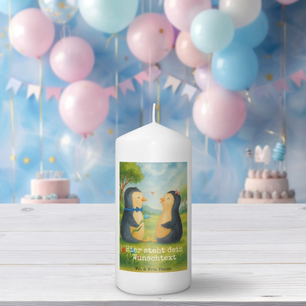 Personalisierte Kerze Pinguin Pärchen Design Laternenkerze Mit Namensdruck, Weihnachtskerze Mit Namensgravur, Gastgeschenk Kerze Mit Namen, Taufekerze Mit Namensgravur, Stabkerze Mit Gravur, Kerze Mit Prägung Und Wunschname, Duftkerze Mit Namen, Adventskerze Mit Wunschname, Andachtskerze Mit Namensgravur, Gedenkkerze Mit Namen, Kommunionkerze Mit Namen, Schwimmkerze Mit Namen, Kerze Für Geburtstag Mit Wunschname, Handgegossene Kerze Mit Namen, Kerzen-Set Mit Namensgravur, Stumpenkerze Mit Namensgravur, Kerze Für Hochzeit Mit Namensgravur, Blockkerze Mit Namensdruck, Holz-Kerze Mit Namen, Handgemachte Kerze Mit Wunschname, Glas-Kerze Mit Wunschname, Grabkerze Mit Namensgravur, Osterkerze Mit Namen, Trauerkerze Mit Namen, Kerze Mit Namen, Fair-Trade-Kerze Mit Namensgravur, LED-Kerze Mit Wunschname, Outdoor-Kerze Mit Namensgravur, Votivkerze Mit Wunschname, Bio-Kerze Mit Wunschname, Sojawachskerze Mit Namensdruck, Teelicht Mit Namensdruck, Personalisierte Kerze, Tischkerze Mit Namensdruck, Metall-Kerze Mit Namensgravur, Tafelkerze Mit Wunschname, Firmungskerze Mit Wunschname, Streukerze Mit Namensdruck, Bienenwachskerze Mit Wunschname, Gartenkerze Mit Namen, Stearinkerze Mit Gravur, Kerze Mit Spruch Und Namen, Pinguin, große Liebe, Hochzeitsgeschenk, Hochzeitstag, Pinguine, Jahrestag, Liebe, Liebespaar, Traumpaar, Liebesgeschenk, Liebesbeweis, Verlobung, Hochzeit