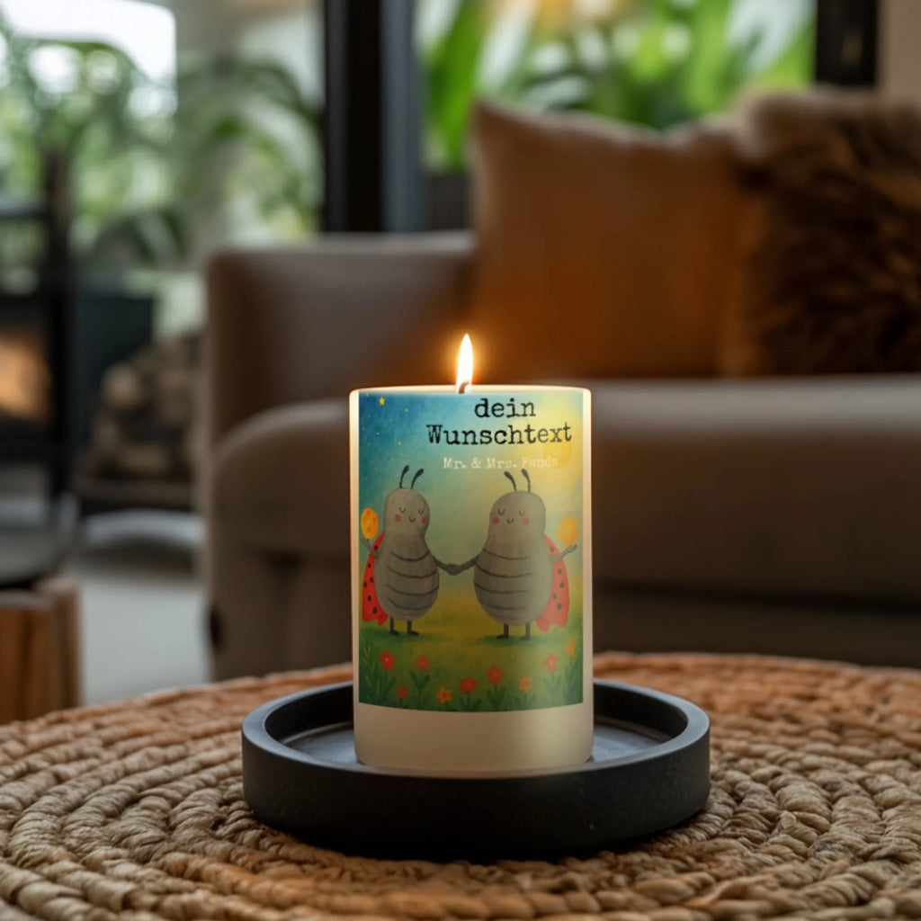 Personalisierte Kerze Sternzeichen Zwilling Design Kerze Mit Namen, Blockkerze Mit Namensdruck, Personalisierte Kerze, Bienenwachskerze Mit Wunschname, Stearinkerze Mit Gravur, Firmungskerze Mit Wunschname, Trauerkerze Mit Namen, Kerze Mit Spruch Und Namen, Schwimmkerze Mit Namen, Kerze Für Hochzeit Mit Namensgravur, Kommunionkerze Mit Namen, Streukerze Mit Namensdruck, Adventskerze Mit Wunschname, Osterkerze Mit Namen, Andachtskerze Mit Namensgravur, Metall-Kerze Mit Namensgravur, Kerze Mit Prägung Und Wunschname, Glas-Kerze Mit Wunschname, Handgemachte Kerze Mit Wunschname, Kerzen-Set Mit Namensgravur, Duftkerze Mit Namen, Sojawachskerze Mit Namensdruck, Teelicht Mit Namensdruck, LED-Kerze Mit Wunschname, Taufekerze Mit Namensgravur, Gastgeschenk Kerze Mit Namen, Stumpenkerze Mit Namensgravur, Votivkerze Mit Wunschname, Gedenkkerze Mit Namen, Gartenkerze Mit Namen, Tafelkerze Mit Wunschname, Handgegossene Kerze Mit Namen, Stabkerze Mit Gravur, Fair-Trade-Kerze Mit Namensgravur, Holz-Kerze Mit Namen, Tischkerze Mit Namensdruck, Weihnachtskerze Mit Namensgravur, Bio-Kerze Mit Wunschname, Kerze Für Geburtstag Mit Wunschname, Outdoor-Kerze Mit Namensgravur, Laternenkerze Mit Namensdruck, Grabkerze Mit Namensgravur, Tierkreiszeichen, Sternzeichen, Horoskop, Astrologie, Aszendent, Zwillinge, Zwilling Sternzeichen, Marienkäfer, Zwillingsschwester, Zwillingsbruder, Glückskäfer, Geschenk Juni, Geburtstag Mai, Geschenk Mai, Zwilling Geschenk