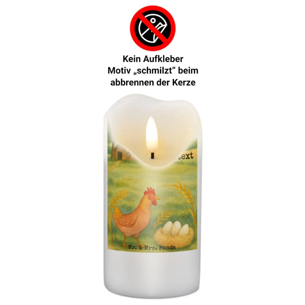 Personalisierte Kerze Huhn Stolz Design Blockkerze Mit Namensdruck, Bio-Kerze Mit Wunschname, Adventskerze Mit Wunschname, Sojawachskerze Mit Namensdruck, Tischkerze Mit Namensdruck, Laternenkerze Mit Namensdruck, Tafelkerze Mit Wunschname, Fair-Trade-Kerze Mit Namensgravur, Gastgeschenk Kerze Mit Namen, Votivkerze Mit Wunschname, Metall-Kerze Mit Namensgravur, Kerze Für Hochzeit Mit Namensgravur, Andachtskerze Mit Namensgravur, Osterkerze Mit Namen, Kerzen-Set Mit Namensgravur, Stumpenkerze Mit Namensgravur, LED-Kerze Mit Wunschname, Kerze Mit Namen, Glas-Kerze Mit Wunschname, Kerze Mit Spruch Und Namen, Streukerze Mit Namensdruck, Stearinkerze Mit Gravur, Teelicht Mit Namensdruck, Duftkerze Mit Namen, Grabkerze Mit Namensgravur, Stabkerze Mit Gravur, Schwimmkerze Mit Namen, Weihnachtskerze Mit Namensgravur, Handgemachte Kerze Mit Wunschname, Kerze Mit Prägung Und Wunschname, Firmungskerze Mit Wunschname, Gedenkkerze Mit Namen, Handgegossene Kerze Mit Namen, Kerze Für Geburtstag Mit Wunschname, Personalisierte Kerze, Trauerkerze Mit Namen, Holz-Kerze Mit Namen, Gartenkerze Mit Namen, Kommunionkerze Mit Namen, Bienenwachskerze Mit Wunschname, Taufekerze Mit Namensgravur, Outdoor-Kerze Mit Namensgravur, Bauernhof, Hoftiere, Landwirt, Landwirtin, Schwangerschaft, Magie, Hühner, Landleben, Hahn, Henne, Motivation, Eier, Geburt, Hof, Spruch