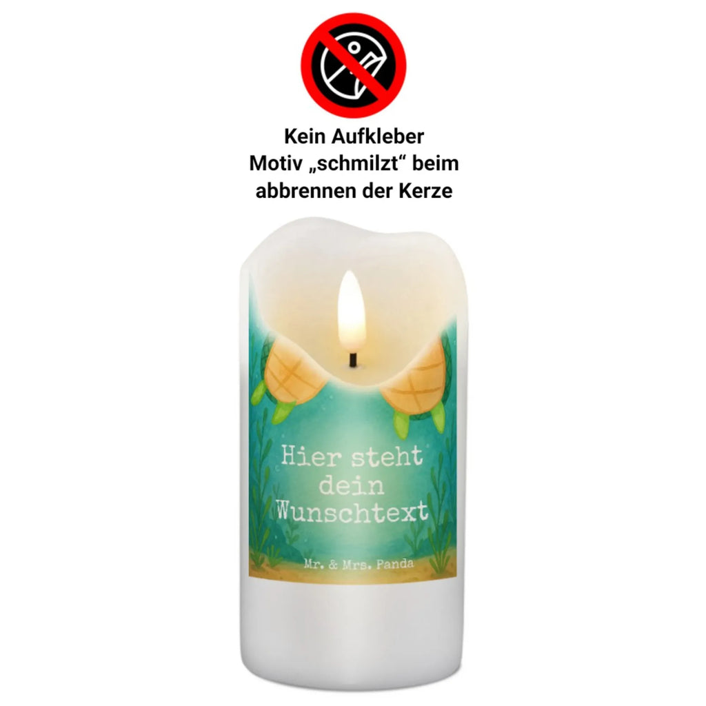 Personalisierte Kerze Schildkröten Paar Design Gastgeschenk Kerze Mit Namen, Streukerze Mit Namensdruck, Teelicht Mit Namensdruck, Handgegossene Kerze Mit Namen, Stabkerze Mit Gravur, Sojawachskerze Mit Namensdruck, Stumpenkerze Mit Namensgravur, Weihnachtskerze Mit Namensgravur, Adventskerze Mit Wunschname, Kerze Mit Spruch Und Namen, Personalisierte Kerze, Holz-Kerze Mit Namen, Outdoor-Kerze Mit Namensgravur, Tafelkerze Mit Wunschname, Kerze Mit Namen, Laternenkerze Mit Namensdruck, Stearinkerze Mit Gravur, Handgemachte Kerze Mit Wunschname, Trauerkerze Mit Namen, Grabkerze Mit Namensgravur, Kerze Mit Prägung Und Wunschname, Schwimmkerze Mit Namen, Kerzen-Set Mit Namensgravur, Tischkerze Mit Namensdruck, Bienenwachskerze Mit Wunschname, Fair-Trade-Kerze Mit Namensgravur, Kerze Für Geburtstag Mit Wunschname, Kerze Für Hochzeit Mit Namensgravur, Gedenkkerze Mit Namen, Bio-Kerze Mit Wunschname, Andachtskerze Mit Namensgravur, Votivkerze Mit Wunschname, Osterkerze Mit Namen, Blockkerze Mit Namensdruck, LED-Kerze Mit Wunschname, Gartenkerze Mit Namen, Firmungskerze Mit Wunschname, Kommunionkerze Mit Namen, Glas-Kerze Mit Wunschname, Metall-Kerze Mit Namensgravur, Duftkerze Mit Namen, Taufekerze Mit Namensgravur, Liebe, Partner, Freund, Freundin, Ehemann, Ehefrau, Heiraten, Verlobung, Heiratsantrag, Liebesgeschenk, Jahrestag, Hocheitstag, Geschenk für Partner, Valentinstag, Geschenk für Freundin, für Ehemann, Liebesbeweis, Hochzeitstag, Mitbringsel, Geschenk für Frauen, für Männer