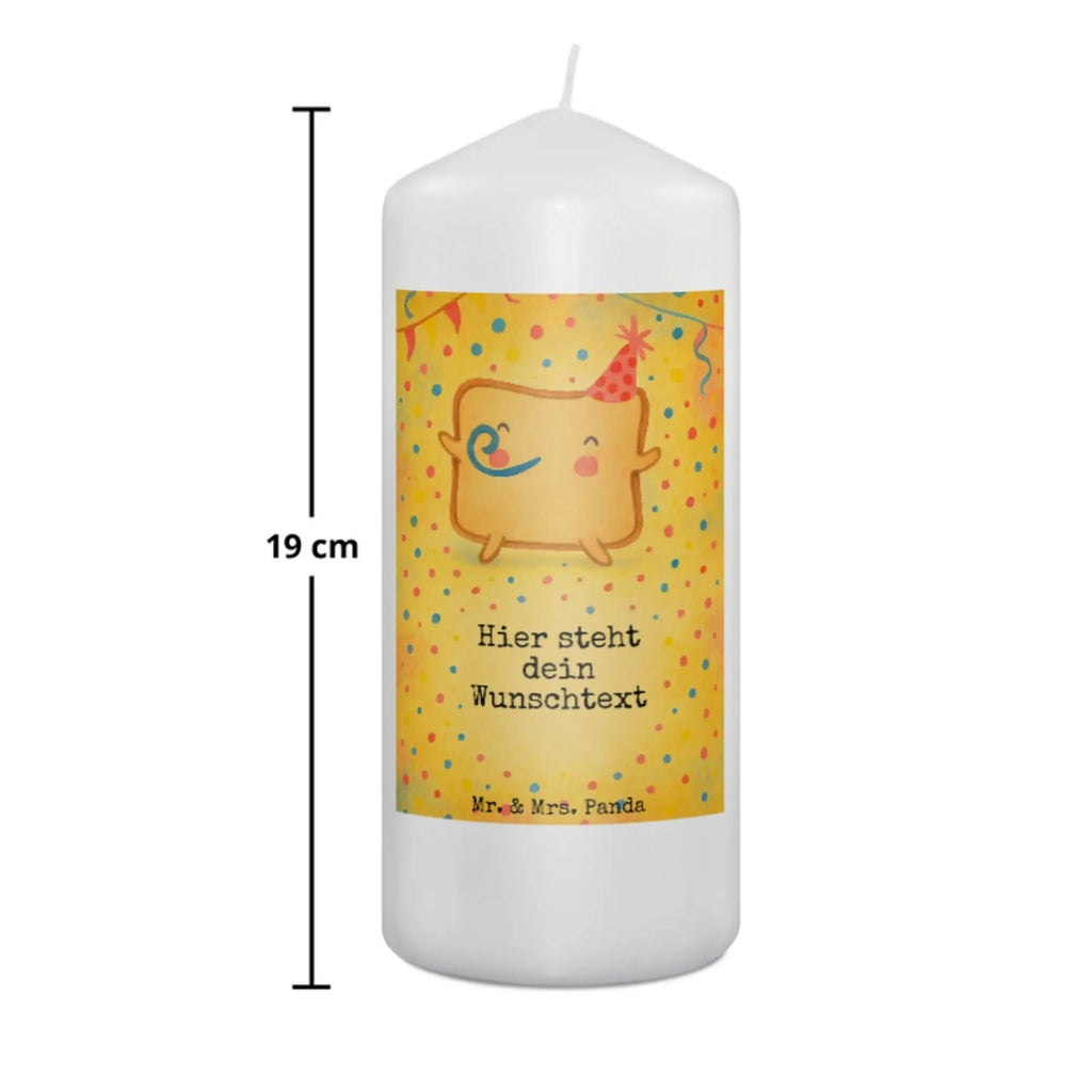 Personalisierte Kerze Toast Party Design Kerze Mit Namen, Grabkerze Mit Namensgravur, Trauerkerze Mit Namen, Schwimmkerze Mit Namen, Holz-Kerze Mit Namen, Fair-Trade-Kerze Mit Namensgravur, Kerze Mit Prägung Und Wunschname, Personalisierte Kerze, Stumpenkerze Mit Namensgravur, Handgegossene Kerze Mit Namen, Metall-Kerze Mit Namensgravur, Kommunionkerze Mit Namen, Osterkerze Mit Namen, Firmungskerze Mit Wunschname, Votivkerze Mit Wunschname, Teelicht Mit Namensdruck, Duftkerze Mit Namen, Gartenkerze Mit Namen, Tafelkerze Mit Wunschname, Blockkerze Mit Namensdruck, Stabkerze Mit Gravur, Stearinkerze Mit Gravur, Kerze Für Hochzeit Mit Namensgravur, Glas-Kerze Mit Wunschname, Sojawachskerze Mit Namensdruck, Streukerze Mit Namensdruck, Tischkerze Mit Namensdruck, Gedenkkerze Mit Namen, Bio-Kerze Mit Wunschname, Bienenwachskerze Mit Wunschname, Taufekerze Mit Namensgravur, Weihnachtskerze Mit Namensgravur, Kerze Mit Spruch Und Namen, Kerzen-Set Mit Namensgravur, Kerze Für Geburtstag Mit Wunschname, Gastgeschenk Kerze Mit Namen, LED-Kerze Mit Wunschname, Adventskerze Mit Wunschname, Handgemachte Kerze Mit Wunschname, Andachtskerze Mit Namensgravur, Outdoor-Kerze Mit Namensgravur, Laternenkerze Mit Namensdruck, Liebe, Partner, Freund, Freundin, Ehemann, Ehefrau, Heiraten, Verlobung, Heiratsantrag, Liebesgeschenk, Jahrestag, Hocheitstag, Valentinstag, Geschenk für Frauen, für Männer, für Ehemann, Liebesbeweis, Geschenk für Partner, Geschenk für Freundin, Hochzeitstag, Mitbringsel