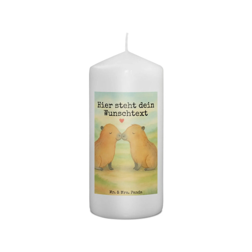Personalisierte Kerze Capybara Liebe Design Taufekerze Mit Namensgravur, Sojawachskerze Mit Namensdruck, Kerzen-Set Mit Namensgravur, Gedenkkerze Mit Namen, Streukerze Mit Namensdruck, Votivkerze Mit Wunschname, Outdoor-Kerze Mit Namensgravur, Duftkerze Mit Namen, Gartenkerze Mit Namen, Kerze Mit Namen, Kerze Mit Spruch Und Namen, Weihnachtskerze Mit Namensgravur, Personalisierte Kerze, Osterkerze Mit Namen, Trauerkerze Mit Namen, Kommunionkerze Mit Namen, Grabkerze Mit Namensgravur, Handgemachte Kerze Mit Wunschname, Laternenkerze Mit Namensdruck, Schwimmkerze Mit Namen, Tischkerze Mit Namensdruck, Glas-Kerze Mit Wunschname, Adventskerze Mit Wunschname, Stearinkerze Mit Gravur, Metall-Kerze Mit Namensgravur, Andachtskerze Mit Namensgravur, Bio-Kerze Mit Wunschname, Firmungskerze Mit Wunschname, Stumpenkerze Mit Namensgravur, Handgegossene Kerze Mit Namen, Tafelkerze Mit Wunschname, Fair-Trade-Kerze Mit Namensgravur, Kerze Für Geburtstag Mit Wunschname, Kerze Für Hochzeit Mit Namensgravur, Bienenwachskerze Mit Wunschname, Teelicht Mit Namensdruck, LED-Kerze Mit Wunschname, Kerze Mit Prägung Und Wunschname, Blockkerze Mit Namensdruck, Stabkerze Mit Gravur, Holz-Kerze Mit Namen, Gastgeschenk Kerze Mit Namen, Tiermotive, Gute Laune, lustige Sprüche, Tiere, Liebesspruch, Jahrestag, Partnertiere, Handgezeichnet, verliebt, Du bist meins, Tierliebe, Paar, Beziehung, Ehejubiläum, Geschenkidee, Romantisches Geschenk, Liebe, Liebesbeweis, Capybara, Ich bin deins, Valentinstag, Kuschel Capybaras, Verschmolzen, Herzlich