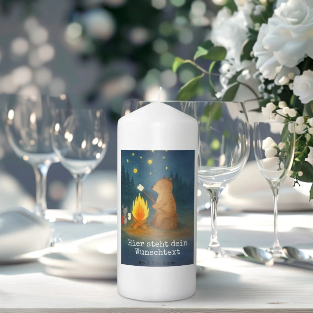Personalisierte Kerze Bär & Marienkäfer Lagerfeuer Design Trauerkerze Mit Namen, Grabkerze Mit Namensgravur, Kerze Mit Namen, Stumpenkerze Mit Namensgravur, Holz-Kerze Mit Namen, Kerze Mit Spruch Und Namen, Weihnachtskerze Mit Namensgravur, Outdoor-Kerze Mit Namensgravur, Duftkerze Mit Namen, Kerze Für Hochzeit Mit Namensgravur, Stearinkerze Mit Gravur, Teelicht Mit Namensdruck, Metall-Kerze Mit Namensgravur, Kommunionkerze Mit Namen, LED-Kerze Mit Wunschname, Glas-Kerze Mit Wunschname, Streukerze Mit Namensdruck, Gedenkkerze Mit Namen, Kerze Mit Prägung Und Wunschname, Sojawachskerze Mit Namensdruck, Bienenwachskerze Mit Wunschname, Taufekerze Mit Namensgravur, Schwimmkerze Mit Namen, Kerze Für Geburtstag Mit Wunschname, Gastgeschenk Kerze Mit Namen, Adventskerze Mit Wunschname, Votivkerze Mit Wunschname, Tafelkerze Mit Wunschname, Blockkerze Mit Namensdruck, Tischkerze Mit Namensdruck, Handgegossene Kerze Mit Namen, Personalisierte Kerze, Kerzen-Set Mit Namensgravur, Laternenkerze Mit Namensdruck, Andachtskerze Mit Namensgravur, Firmungskerze Mit Wunschname, Osterkerze Mit Namen, Stabkerze Mit Gravur, Handgemachte Kerze Mit Wunschname, Bio-Kerze Mit Wunschname, Fair-Trade-Kerze Mit Namensgravur, Gartenkerze Mit Namen, Bär, Teddy, Teddybär, Lagerfeuer
