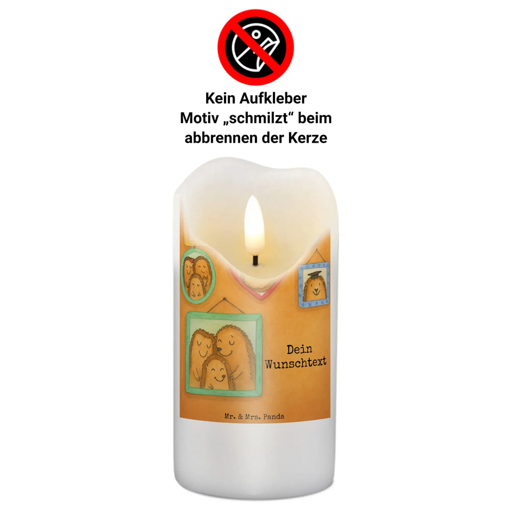 Personalisierte Kerze Igel Familie Design Teelicht Mit Namensdruck, Tischkerze Mit Namensdruck, Handgemachte Kerze Mit Wunschname, Gedenkkerze Mit Namen, Sojawachskerze Mit Namensdruck, Metall-Kerze Mit Namensgravur, Trauerkerze Mit Namen, Stearinkerze Mit Gravur, Fair-Trade-Kerze Mit Namensgravur, Kerze Mit Prägung Und Wunschname, Kerze Für Geburtstag Mit Wunschname, Gastgeschenk Kerze Mit Namen, Streukerze Mit Namensdruck, Osterkerze Mit Namen, Andachtskerze Mit Namensgravur, Kerze Mit Namen, LED-Kerze Mit Wunschname, Duftkerze Mit Namen, Blockkerze Mit Namensdruck, Kerze Mit Spruch Und Namen, Holz-Kerze Mit Namen, Firmungskerze Mit Wunschname, Personalisierte Kerze, Weihnachtskerze Mit Namensgravur, Stabkerze Mit Gravur, Adventskerze Mit Wunschname, Outdoor-Kerze Mit Namensgravur, Glas-Kerze Mit Wunschname, Grabkerze Mit Namensgravur, Handgegossene Kerze Mit Namen, Bienenwachskerze Mit Wunschname, Taufekerze Mit Namensgravur, Schwimmkerze Mit Namen, Kommunionkerze Mit Namen, Kerzen-Set Mit Namensgravur, Gartenkerze Mit Namen, Tafelkerze Mit Wunschname, Stumpenkerze Mit Namensgravur, Kerze Für Hochzeit Mit Namensgravur, Votivkerze Mit Wunschname, Laternenkerze Mit Namensdruck, Bio-Kerze Mit Wunschname, Familie, Vatertag, Muttertag, Bruder, Schwester, Mama, Papa, Oma, Opa, Igel, Zusammenhalt, Liebe, Bilder, Glück