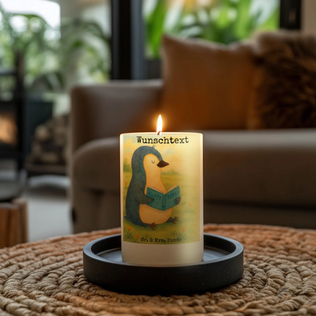 Personalisierte Kerze Pinguin Buch Design Grabkerze Mit Namensgravur, Kerze Für Geburtstag Mit Wunschname, Gastgeschenk Kerze Mit Namen, Tafelkerze Mit Wunschname, Laternenkerze Mit Namensdruck, Glas-Kerze Mit Wunschname, LED-Kerze Mit Wunschname, Blockkerze Mit Namensdruck, Bio-Kerze Mit Wunschname, Kerze Mit Prägung Und Wunschname, Trauerkerze Mit Namen, Handgegossene Kerze Mit Namen, Streukerze Mit Namensdruck, Kommunionkerze Mit Namen, Kerze Mit Namen, Teelicht Mit Namensdruck, Fair-Trade-Kerze Mit Namensgravur, Andachtskerze Mit Namensgravur, Stearinkerze Mit Gravur, Personalisierte Kerze, Stumpenkerze Mit Namensgravur, Taufekerze Mit Namensgravur, Bienenwachskerze Mit Wunschname, Kerze Für Hochzeit Mit Namensgravur, Adventskerze Mit Wunschname, Votivkerze Mit Wunschname, Tischkerze Mit Namensdruck, Weihnachtskerze Mit Namensgravur, Metall-Kerze Mit Namensgravur, Kerze Mit Spruch Und Namen, Schwimmkerze Mit Namen, Firmungskerze Mit Wunschname, Holz-Kerze Mit Namen, Duftkerze Mit Namen, Kerzen-Set Mit Namensgravur, Stabkerze Mit Gravur, Handgemachte Kerze Mit Wunschname, Gartenkerze Mit Namen, Gedenkkerze Mit Namen, Osterkerze Mit Namen, Sojawachskerze Mit Namensdruck, Outdoor-Kerze Mit Namensgravur, Pinguin, Buch, Faulenzen, Freizeit, Urlaub, Lesen, Pinguine, Ferien, Nichtstun, Bücherwurm
