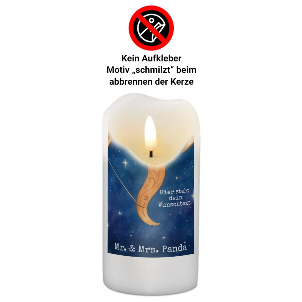 Personalisierte Kerze Sternzeichen Schütze Design Andachtskerze Mit Namensgravur, Streukerze Mit Namensdruck, Sojawachskerze Mit Namensdruck, Adventskerze Mit Wunschname, Holz-Kerze Mit Namen, Fair-Trade-Kerze Mit Namensgravur, Teelicht Mit Namensdruck, Stumpenkerze Mit Namensgravur, Votivkerze Mit Wunschname, Kerze Für Hochzeit Mit Namensgravur, Stabkerze Mit Gravur, Kerzen-Set Mit Namensgravur, Metall-Kerze Mit Namensgravur, Kerze Mit Namen, Gedenkkerze Mit Namen, Tischkerze Mit Namensdruck, Kerze Mit Prägung Und Wunschname, Gastgeschenk Kerze Mit Namen, Laternenkerze Mit Namensdruck, Personalisierte Kerze, Gartenkerze Mit Namen, Kerze Mit Spruch Und Namen, Weihnachtskerze Mit Namensgravur, Stearinkerze Mit Gravur, Tafelkerze Mit Wunschname, Duftkerze Mit Namen, Osterkerze Mit Namen, Kerze Für Geburtstag Mit Wunschname, Bienenwachskerze Mit Wunschname, Glas-Kerze Mit Wunschname, Trauerkerze Mit Namen, Kommunionkerze Mit Namen, LED-Kerze Mit Wunschname, Grabkerze Mit Namensgravur, Bio-Kerze Mit Wunschname, Handgegossene Kerze Mit Namen, Firmungskerze Mit Wunschname, Blockkerze Mit Namensdruck, Schwimmkerze Mit Namen, Taufekerze Mit Namensgravur, Outdoor-Kerze Mit Namensgravur, Handgemachte Kerze Mit Wunschname, Tierkreiszeichen, Sternzeichen, Horoskop, Astrologie, Aszendent, Schütze, Geburtstag Dezember, Geschenk November, Geschenk Dezember, Schütze Geschenk, Geschenk Schützenfest, Schütze Sternzeichen, Geburtstag November