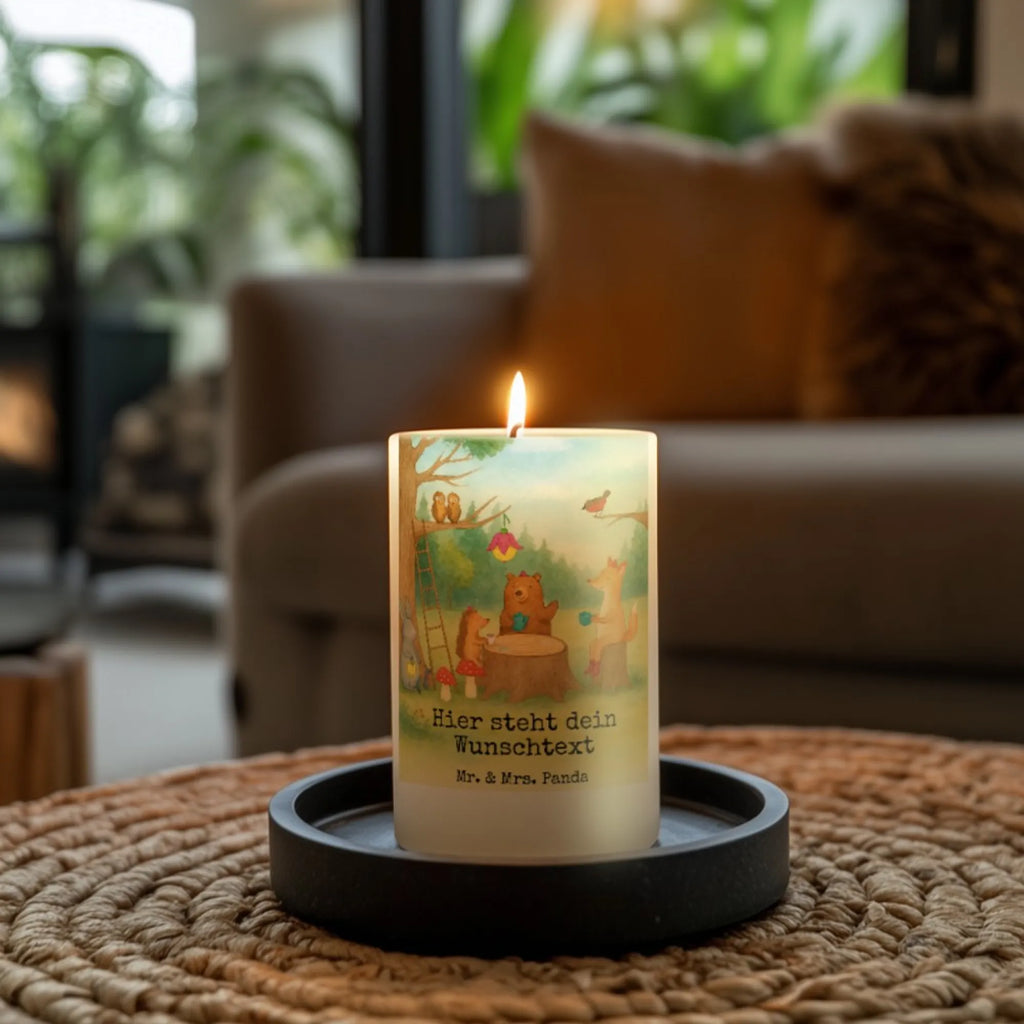 Personalisierte Kerze Waldtiere Picknick Design Kerze Für Hochzeit Mit Namensgravur, Votivkerze Mit Wunschname, Schwimmkerze Mit Namen, Kerze Mit Spruch Und Namen, Personalisierte Kerze, Tischkerze Mit Namensdruck, Kerze Für Geburtstag Mit Wunschname, Kerze Mit Namen, Holz-Kerze Mit Namen, Weihnachtskerze Mit Namensgravur, Kommunionkerze Mit Namen, Fair-Trade-Kerze Mit Namensgravur, Stabkerze Mit Gravur, Metall-Kerze Mit Namensgravur, Bienenwachskerze Mit Wunschname, Firmungskerze Mit Wunschname, Taufekerze Mit Namensgravur, Streukerze Mit Namensdruck, Blockkerze Mit Namensdruck, Handgemachte Kerze Mit Wunschname, Kerze Mit Prägung Und Wunschname, Gartenkerze Mit Namen, Andachtskerze Mit Namensgravur, Duftkerze Mit Namen, Gedenkkerze Mit Namen, Osterkerze Mit Namen, LED-Kerze Mit Wunschname, Laternenkerze Mit Namensdruck, Stumpenkerze Mit Namensgravur, Outdoor-Kerze Mit Namensgravur, Sojawachskerze Mit Namensdruck, Trauerkerze Mit Namen, Gastgeschenk Kerze Mit Namen, Kerzen-Set Mit Namensgravur, Bio-Kerze Mit Wunschname, Tafelkerze Mit Wunschname, Adventskerze Mit Wunschname, Stearinkerze Mit Gravur, Glas-Kerze Mit Wunschname, Teelicht Mit Namensdruck, Grabkerze Mit Namensgravur, Handgegossene Kerze Mit Namen, Tiermotive, Gute Laune, lustige Sprüche, Tiere, Maus, Fuchs, Picknick, Wald, Eichhörnchen, Waldtiere, Hase, Igel