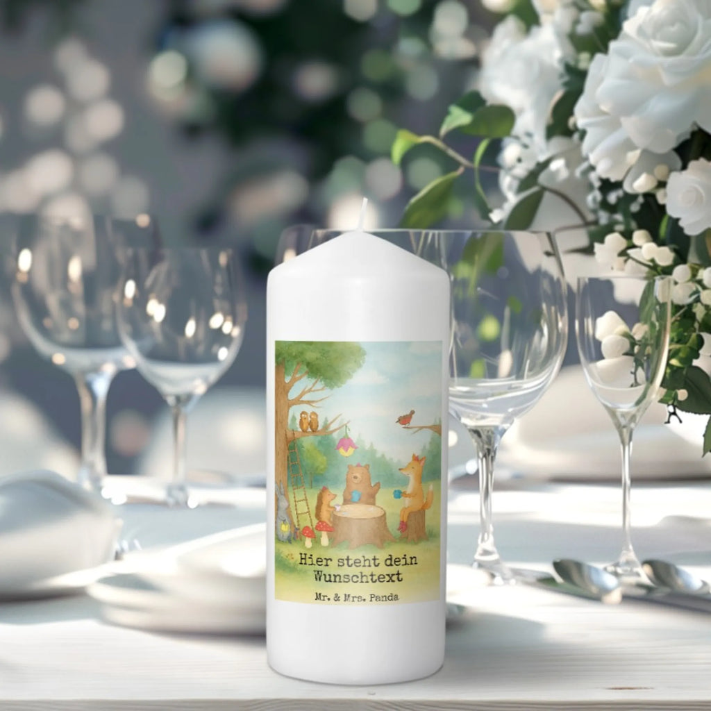 Personalisierte Kerze Waldtiere Picknick Design Kerze Für Hochzeit Mit Namensgravur, Votivkerze Mit Wunschname, Schwimmkerze Mit Namen, Kerze Mit Spruch Und Namen, Personalisierte Kerze, Tischkerze Mit Namensdruck, Kerze Für Geburtstag Mit Wunschname, Kerze Mit Namen, Holz-Kerze Mit Namen, Weihnachtskerze Mit Namensgravur, Kommunionkerze Mit Namen, Fair-Trade-Kerze Mit Namensgravur, Stabkerze Mit Gravur, Metall-Kerze Mit Namensgravur, Bienenwachskerze Mit Wunschname, Firmungskerze Mit Wunschname, Taufekerze Mit Namensgravur, Streukerze Mit Namensdruck, Blockkerze Mit Namensdruck, Handgemachte Kerze Mit Wunschname, Kerze Mit Prägung Und Wunschname, Gartenkerze Mit Namen, Andachtskerze Mit Namensgravur, Duftkerze Mit Namen, Gedenkkerze Mit Namen, Osterkerze Mit Namen, LED-Kerze Mit Wunschname, Laternenkerze Mit Namensdruck, Stumpenkerze Mit Namensgravur, Outdoor-Kerze Mit Namensgravur, Sojawachskerze Mit Namensdruck, Trauerkerze Mit Namen, Gastgeschenk Kerze Mit Namen, Kerzen-Set Mit Namensgravur, Bio-Kerze Mit Wunschname, Tafelkerze Mit Wunschname, Adventskerze Mit Wunschname, Stearinkerze Mit Gravur, Glas-Kerze Mit Wunschname, Teelicht Mit Namensdruck, Grabkerze Mit Namensgravur, Handgegossene Kerze Mit Namen, Tiermotive, Gute Laune, lustige Sprüche, Tiere, Maus, Fuchs, Picknick, Wald, Eichhörnchen, Waldtiere, Hase, Igel