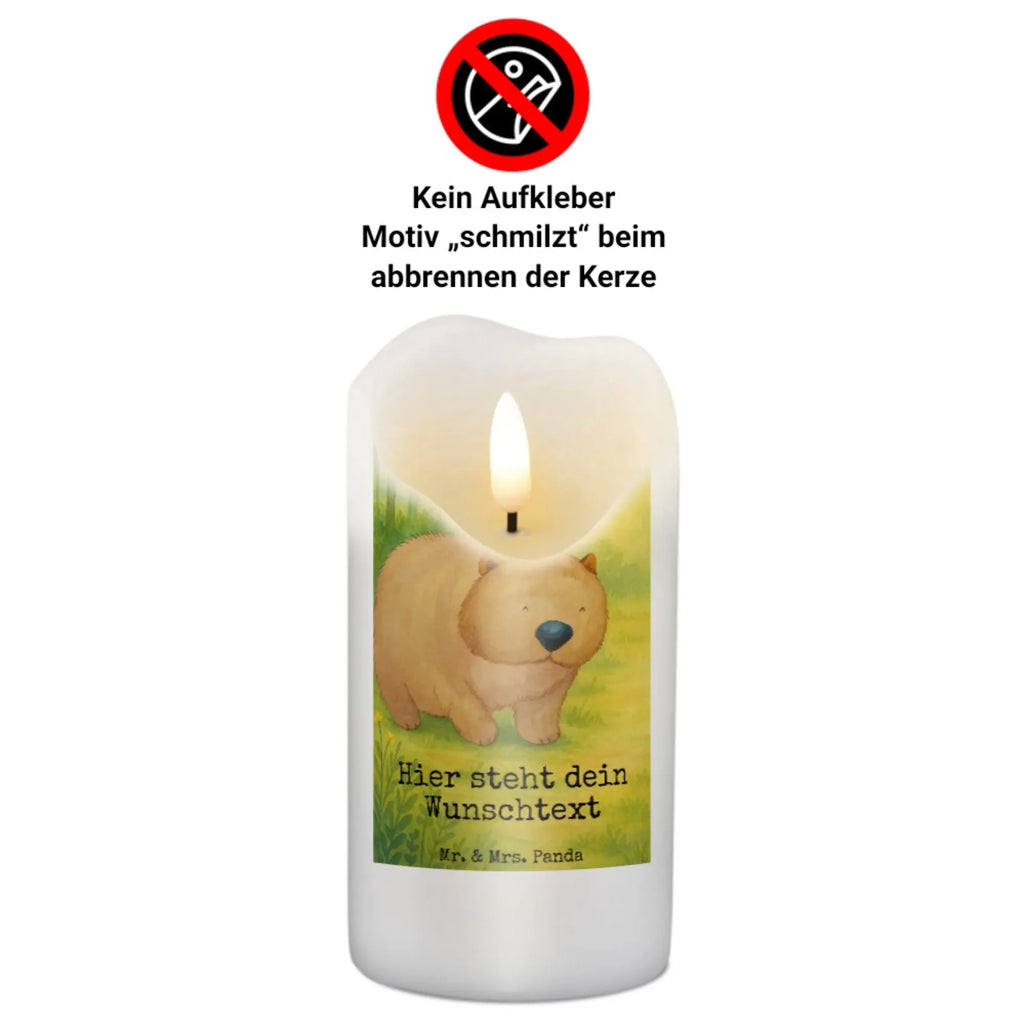 Personalisierte Kerze Wombat Design Handgegossene Kerze Mit Namen, Votivkerze Mit Wunschname, Handgemachte Kerze Mit Wunschname, Sojawachskerze Mit Namensdruck, Kerzen-Set Mit Namensgravur, Holz-Kerze Mit Namen, Teelicht Mit Namensdruck, Kerze Mit Prägung Und Wunschname, Laternenkerze Mit Namensdruck, Metall-Kerze Mit Namensgravur, Stearinkerze Mit Gravur, Taufekerze Mit Namensgravur, Osterkerze Mit Namen, Gartenkerze Mit Namen, Stabkerze Mit Gravur, Kerze Für Hochzeit Mit Namensgravur, Fair-Trade-Kerze Mit Namensgravur, Grabkerze Mit Namensgravur, LED-Kerze Mit Wunschname, Kerze Für Geburtstag Mit Wunschname, Kerze Mit Namen, Gastgeschenk Kerze Mit Namen, Streukerze Mit Namensdruck, Bio-Kerze Mit Wunschname, Andachtskerze Mit Namensgravur, Schwimmkerze Mit Namen, Personalisierte Kerze, Gedenkkerze Mit Namen, Bienenwachskerze Mit Wunschname, Blockkerze Mit Namensdruck, Stumpenkerze Mit Namensgravur, Outdoor-Kerze Mit Namensgravur, Trauerkerze Mit Namen, Firmungskerze Mit Wunschname, Kerze Mit Spruch Und Namen, Duftkerze Mit Namen, Glas-Kerze Mit Wunschname, Adventskerze Mit Wunschname, Tafelkerze Mit Wunschname, Weihnachtskerze Mit Namensgravur, Kommunionkerze Mit Namen, Tischkerze Mit Namensdruck, Tiermotive, Gute Laune, lustige Sprüche, Tiere, Motivation, Wombat, Spruch, Australien, Das Leben ist schön