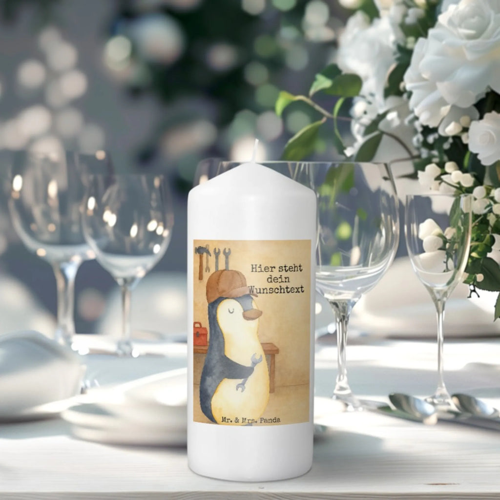 Personalisierte Kerze Wenn Papa es nicht reparieren kann, sind wir am Arsch Design LED-Kerze Mit Wunschname, Sojawachskerze Mit Namensdruck, Stearinkerze Mit Gravur, Outdoor-Kerze Mit Namensgravur, Weihnachtskerze Mit Namensgravur, Trauerkerze Mit Namen, Laternenkerze Mit Namensdruck, Holz-Kerze Mit Namen, Grabkerze Mit Namensgravur, Gedenkkerze Mit Namen, Handgegossene Kerze Mit Namen, Glas-Kerze Mit Wunschname, Blockkerze Mit Namensdruck, Kerze Mit Namen, Handgemachte Kerze Mit Wunschname, Duftkerze Mit Namen, Fair-Trade-Kerze Mit Namensgravur, Kerzen-Set Mit Namensgravur, Taufekerze Mit Namensgravur, Gastgeschenk Kerze Mit Namen, Tafelkerze Mit Wunschname, Gartenkerze Mit Namen, Andachtskerze Mit Namensgravur, Adventskerze Mit Wunschname, Kerze Mit Prägung Und Wunschname, Streukerze Mit Namensdruck, Schwimmkerze Mit Namen, Votivkerze Mit Wunschname, Stumpenkerze Mit Namensgravur, Bio-Kerze Mit Wunschname, Metall-Kerze Mit Namensgravur, Kerze Für Hochzeit Mit Namensgravur, Osterkerze Mit Namen, Teelicht Mit Namensdruck, Kommunionkerze Mit Namen, Personalisierte Kerze, Firmungskerze Mit Wunschname, Kerze Für Geburtstag Mit Wunschname, Kerze Mit Spruch Und Namen, Tischkerze Mit Namensdruck, Bienenwachskerze Mit Wunschname, Stabkerze Mit Gravur, Familie, Vatertag, Muttertag, Bruder, Schwester, Mama, Papa, Oma, Opa, Geschenk Papa, Bester Papa der Welt, Vater