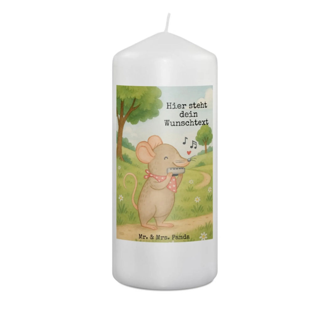 Personalisierte Kerze Maus Mundharmonika Design Streukerze Mit Namensdruck, Sojawachskerze Mit Namensdruck, Kerze Für Geburtstag Mit Wunschname, Kerze Für Hochzeit Mit Namensgravur, Adventskerze Mit Wunschname, Kommunionkerze Mit Namen, Tafelkerze Mit Wunschname, Teelicht Mit Namensdruck, Gastgeschenk Kerze Mit Namen, Laternenkerze Mit Namensdruck, Taufekerze Mit Namensgravur, Andachtskerze Mit Namensgravur, Firmungskerze Mit Wunschname, Schwimmkerze Mit Namen, Osterkerze Mit Namen, Stabkerze Mit Gravur, Glas-Kerze Mit Wunschname, Kerze Mit Spruch Und Namen, Trauerkerze Mit Namen, Outdoor-Kerze Mit Namensgravur, Kerze Mit Namen, Kerze Mit Prägung Und Wunschname, Handgegossene Kerze Mit Namen, Gedenkkerze Mit Namen, Fair-Trade-Kerze Mit Namensgravur, Handgemachte Kerze Mit Wunschname, Duftkerze Mit Namen, Stearinkerze Mit Gravur, Kerzen-Set Mit Namensgravur, Blockkerze Mit Namensdruck, Holz-Kerze Mit Namen, Stumpenkerze Mit Namensgravur, Gartenkerze Mit Namen, Grabkerze Mit Namensgravur, Bienenwachskerze Mit Wunschname, LED-Kerze Mit Wunschname, Weihnachtskerze Mit Namensgravur, Tischkerze Mit Namensdruck, Personalisierte Kerze, Bio-Kerze Mit Wunschname, Metall-Kerze Mit Namensgravur, Votivkerze Mit Wunschname, Instrumente, Geschenke Musiker, Musikliebhaber, Mundharmonika, Lagerfeuer, Gesang, Maus