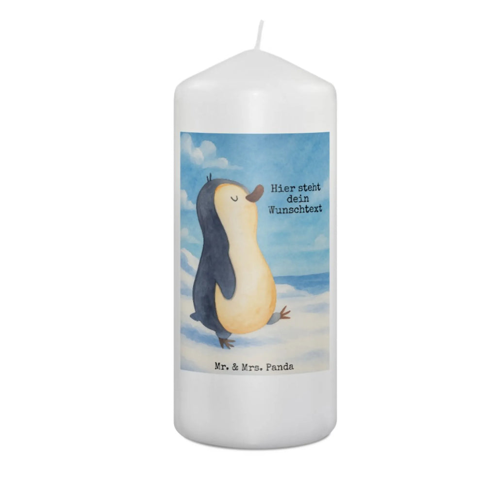 Personalisierte Kerze Pinguin marschieren Design Tischkerze Mit Namensdruck, Glas-Kerze Mit Wunschname, Kerze Mit Spruch Und Namen, Taufekerze Mit Namensgravur, Adventskerze Mit Wunschname, Kerze Mit Namen, Sojawachskerze Mit Namensdruck, Laternenkerze Mit Namensdruck, Gastgeschenk Kerze Mit Namen, Grabkerze Mit Namensgravur, Duftkerze Mit Namen, Outdoor-Kerze Mit Namensgravur, Teelicht Mit Namensdruck, Holz-Kerze Mit Namen, Bio-Kerze Mit Wunschname, Schwimmkerze Mit Namen, Gedenkkerze Mit Namen, Andachtskerze Mit Namensgravur, Stumpenkerze Mit Namensgravur, Tafelkerze Mit Wunschname, Stabkerze Mit Gravur, Gartenkerze Mit Namen, Kerze Mit Prägung Und Wunschname, Osterkerze Mit Namen, Personalisierte Kerze, Kerzen-Set Mit Namensgravur, Kerze Für Hochzeit Mit Namensgravur, Kerze Für Geburtstag Mit Wunschname, Bienenwachskerze Mit Wunschname, Stearinkerze Mit Gravur, Blockkerze Mit Namensdruck, Kommunionkerze Mit Namen, Weihnachtskerze Mit Namensgravur, Trauerkerze Mit Namen, Firmungskerze Mit Wunschname, Metall-Kerze Mit Namensgravur, LED-Kerze Mit Wunschname, Fair-Trade-Kerze Mit Namensgravur, Handgemachte Kerze Mit Wunschname, Votivkerze Mit Wunschname, Streukerze Mit Namensdruck, Handgegossene Kerze Mit Namen, Pinguin, Langschläfer, Pinguine, Frühaufsteher, Familie, Schwester, Bruder