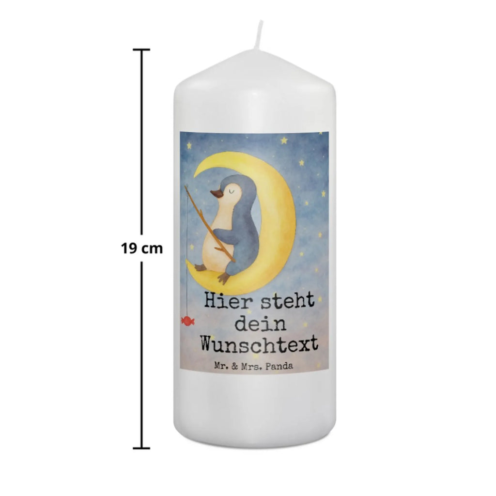Personalisierte Kerze Pinguin Mond Design Stearinkerze Mit Gravur, Kerze Für Geburtstag Mit Wunschname, Gartenkerze Mit Namen, Kerzen-Set Mit Namensgravur, Osterkerze Mit Namen, Trauerkerze Mit Namen, Metall-Kerze Mit Namensgravur, Teelicht Mit Namensdruck, Glas-Kerze Mit Wunschname, Kommunionkerze Mit Namen, Streukerze Mit Namensdruck, Firmungskerze Mit Wunschname, LED-Kerze Mit Wunschname, Taufekerze Mit Namensgravur, Handgemachte Kerze Mit Wunschname, Bienenwachskerze Mit Wunschname, Gastgeschenk Kerze Mit Namen, Weihnachtskerze Mit Namensgravur, Fair-Trade-Kerze Mit Namensgravur, Laternenkerze Mit Namensdruck, Outdoor-Kerze Mit Namensgravur, Sojawachskerze Mit Namensdruck, Andachtskerze Mit Namensgravur, Personalisierte Kerze, Kerze Mit Namen, Bio-Kerze Mit Wunschname, Kerze Mit Prägung Und Wunschname, Handgegossene Kerze Mit Namen, Blockkerze Mit Namensdruck, Tischkerze Mit Namensdruck, Duftkerze Mit Namen, Tafelkerze Mit Wunschname, Adventskerze Mit Wunschname, Votivkerze Mit Wunschname, Stumpenkerze Mit Namensgravur, Kerze Für Hochzeit Mit Namensgravur, Holz-Kerze Mit Namen, Grabkerze Mit Namensgravur, Schwimmkerze Mit Namen, Kerze Mit Spruch Und Namen, Stabkerze Mit Gravur, Gedenkkerze Mit Namen, Pinguin, Schlafstörungen, Nachtruhe, schlafen, Schlafzimmer, Gästezimmer, Einschlafen, Spruch, Pinguine