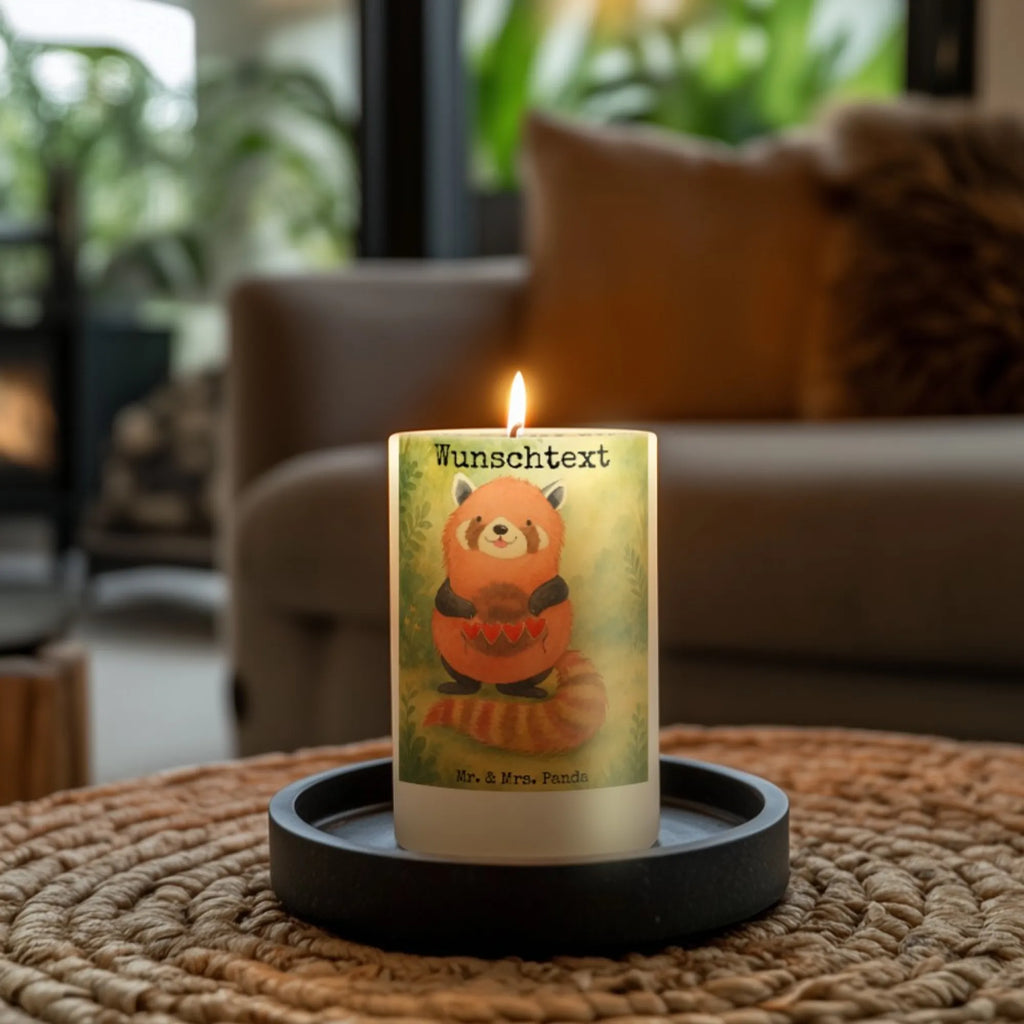 Personalisierte Kerze Roter Panda Design Firmungskerze Mit Wunschname, Osterkerze Mit Namen, Grabkerze Mit Namensgravur, Weihnachtskerze Mit Namensgravur, Sojawachskerze Mit Namensdruck, Gastgeschenk Kerze Mit Namen, Bio-Kerze Mit Wunschname, Outdoor-Kerze Mit Namensgravur, Stumpenkerze Mit Namensgravur, Schwimmkerze Mit Namen, Trauerkerze Mit Namen, Fair-Trade-Kerze Mit Namensgravur, Andachtskerze Mit Namensgravur, Tischkerze Mit Namensdruck, Kerze Mit Prägung Und Wunschname, Kommunionkerze Mit Namen, Votivkerze Mit Wunschname, Stearinkerze Mit Gravur, Duftkerze Mit Namen, Blockkerze Mit Namensdruck, Glas-Kerze Mit Wunschname, Tafelkerze Mit Wunschname, Kerze Für Geburtstag Mit Wunschname, Holz-Kerze Mit Namen, Kerze Mit Spruch Und Namen, Handgegossene Kerze Mit Namen, Kerzen-Set Mit Namensgravur, Gartenkerze Mit Namen, Taufekerze Mit Namensgravur, Metall-Kerze Mit Namensgravur, Gedenkkerze Mit Namen, Kerze Für Hochzeit Mit Namensgravur, Personalisierte Kerze, Laternenkerze Mit Namensdruck, Adventskerze Mit Wunschname, LED-Kerze Mit Wunschname, Handgemachte Kerze Mit Wunschname, Bienenwachskerze Mit Wunschname, Kerze Mit Namen, Stabkerze Mit Gravur, Teelicht Mit Namensdruck, Streukerze Mit Namensdruck, Tiermotive, Gute Laune, lustige Sprüche, Tiere, Rot, Herz, Liebling, Liebe, Panda, Lieblingsmensch