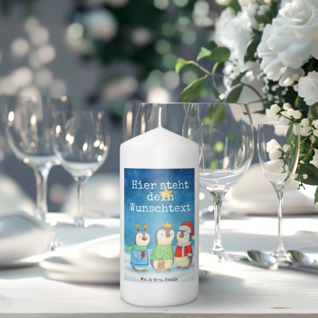 Personalisierte Kerze Winterzeit Heilige drei Könige Design Fair-Trade-Kerze Mit Namensgravur, Handgemachte Kerze Mit Wunschname, Andachtskerze Mit Namensgravur, Stabkerze Mit Gravur, Glas-Kerze Mit Wunschname, Votivkerze Mit Wunschname, Kerzen-Set Mit Namensgravur, Stumpenkerze Mit Namensgravur, Teelicht Mit Namensdruck, Gastgeschenk Kerze Mit Namen, Bienenwachskerze Mit Wunschname, Laternenkerze Mit Namensdruck, Stearinkerze Mit Gravur, Kerze Mit Prägung Und Wunschname, Kerze Mit Namen, Tischkerze Mit Namensdruck, Adventskerze Mit Wunschname, Personalisierte Kerze, Osterkerze Mit Namen, Taufekerze Mit Namensgravur, Kerze Mit Spruch Und Namen, Grabkerze Mit Namensgravur, Schwimmkerze Mit Namen, Firmungskerze Mit Wunschname, Streukerze Mit Namensdruck, Weihnachtskerze Mit Namensgravur, Bio-Kerze Mit Wunschname, Blockkerze Mit Namensdruck, Gartenkerze Mit Namen, Duftkerze Mit Namen, Handgegossene Kerze Mit Namen, Gedenkkerze Mit Namen, Holz-Kerze Mit Namen, Kerze Für Geburtstag Mit Wunschname, Tafelkerze Mit Wunschname, Kommunionkerze Mit Namen, LED-Kerze Mit Wunschname, Outdoor-Kerze Mit Namensgravur, Metall-Kerze Mit Namensgravur, Sojawachskerze Mit Namensdruck, Trauerkerze Mit Namen, Kerze Für Hochzeit Mit Namensgravur, Winter, Weihnachten, Weihnachtsdeko, Nikolaus, Advent, Heiligabend, Wintermotiv, Heilige drei Könige, Weihnachtszeit, Weihnachtsmann, Weihnachtstage