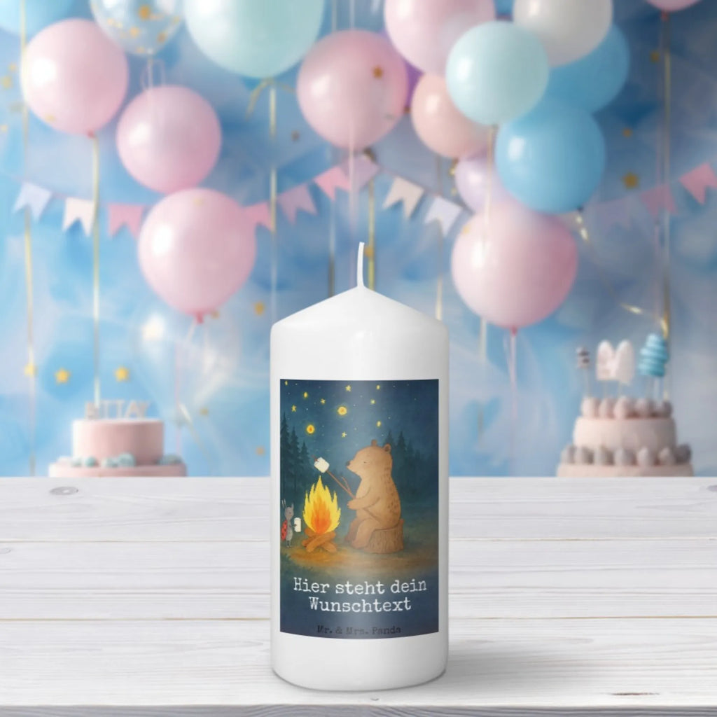 Personalisierte Kerze Bär & Marienkäfer Lagerfeuer Design Trauerkerze Mit Namen, Grabkerze Mit Namensgravur, Kerze Mit Namen, Stumpenkerze Mit Namensgravur, Holz-Kerze Mit Namen, Kerze Mit Spruch Und Namen, Weihnachtskerze Mit Namensgravur, Outdoor-Kerze Mit Namensgravur, Duftkerze Mit Namen, Kerze Für Hochzeit Mit Namensgravur, Stearinkerze Mit Gravur, Teelicht Mit Namensdruck, Metall-Kerze Mit Namensgravur, Kommunionkerze Mit Namen, LED-Kerze Mit Wunschname, Glas-Kerze Mit Wunschname, Streukerze Mit Namensdruck, Gedenkkerze Mit Namen, Kerze Mit Prägung Und Wunschname, Sojawachskerze Mit Namensdruck, Bienenwachskerze Mit Wunschname, Taufekerze Mit Namensgravur, Schwimmkerze Mit Namen, Kerze Für Geburtstag Mit Wunschname, Gastgeschenk Kerze Mit Namen, Adventskerze Mit Wunschname, Votivkerze Mit Wunschname, Tafelkerze Mit Wunschname, Blockkerze Mit Namensdruck, Tischkerze Mit Namensdruck, Handgegossene Kerze Mit Namen, Personalisierte Kerze, Kerzen-Set Mit Namensgravur, Laternenkerze Mit Namensdruck, Andachtskerze Mit Namensgravur, Firmungskerze Mit Wunschname, Osterkerze Mit Namen, Stabkerze Mit Gravur, Handgemachte Kerze Mit Wunschname, Bio-Kerze Mit Wunschname, Fair-Trade-Kerze Mit Namensgravur, Gartenkerze Mit Namen, Bär, Teddy, Teddybär, Lagerfeuer
