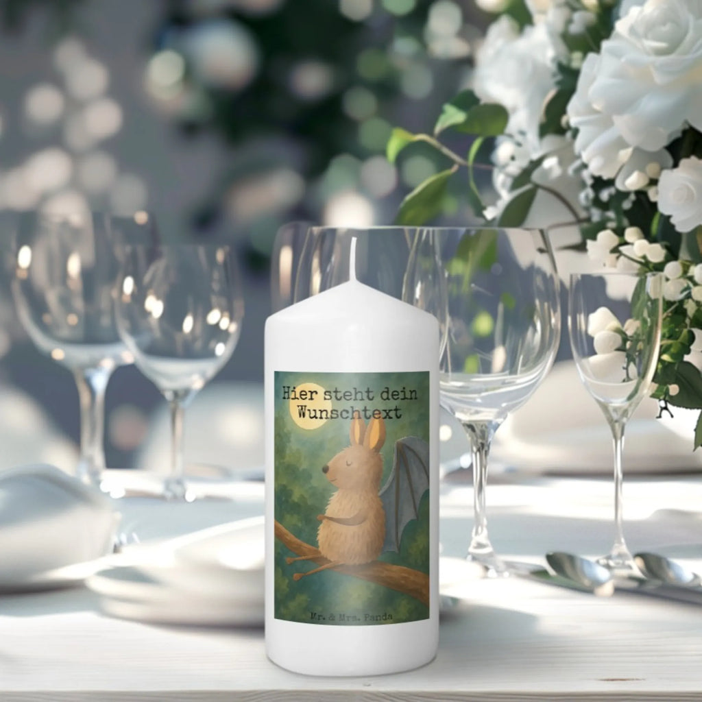 Personalisierte Kerze Fledermaus Sitzen Design Votivkerze Mit Wunschname, Teelicht Mit Namensdruck, Outdoor-Kerze Mit Namensgravur, Gastgeschenk Kerze Mit Namen, Stearinkerze Mit Gravur, Tischkerze Mit Namensdruck, Trauerkerze Mit Namen, Osterkerze Mit Namen, Tafelkerze Mit Wunschname, Kerze Für Hochzeit Mit Namensgravur, Stumpenkerze Mit Namensgravur, Kerze Mit Spruch Und Namen, Andachtskerze Mit Namensgravur, Kerzen-Set Mit Namensgravur, Kerze Mit Namen, Grabkerze Mit Namensgravur, LED-Kerze Mit Wunschname, Weihnachtskerze Mit Namensgravur, Fair-Trade-Kerze Mit Namensgravur, Duftkerze Mit Namen, Gedenkkerze Mit Namen, Laternenkerze Mit Namensdruck, Personalisierte Kerze, Kerze Für Geburtstag Mit Wunschname, Taufekerze Mit Namensgravur, Holz-Kerze Mit Namen, Schwimmkerze Mit Namen, Kerze Mit Prägung Und Wunschname, Adventskerze Mit Wunschname, Kommunionkerze Mit Namen, Bio-Kerze Mit Wunschname, Glas-Kerze Mit Wunschname, Sojawachskerze Mit Namensdruck, Blockkerze Mit Namensdruck, Handgegossene Kerze Mit Namen, Bienenwachskerze Mit Wunschname, Handgemachte Kerze Mit Wunschname, Firmungskerze Mit Wunschname, Metall-Kerze Mit Namensgravur, Stabkerze Mit Gravur, Streukerze Mit Namensdruck, Gartenkerze Mit Namen, Tiermotive, Gute Laune, lustige Sprüche, Tiere, entspannen, Fledermaus, Motivation, Fledermäuse