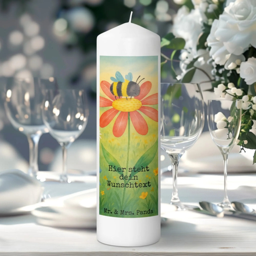 Personalisierte Kerze Hummel Blume Design Kerze Mit Namen, Kerze Für Hochzeit Mit Namensgravur, Fair-Trade-Kerze Mit Namensgravur, Blockkerze Mit Namensdruck, Outdoor-Kerze Mit Namensgravur, Gartenkerze Mit Namen, Duftkerze Mit Namen, Personalisierte Kerze, Tischkerze Mit Namensdruck, Glas-Kerze Mit Wunschname, Kommunionkerze Mit Namen, Trauerkerze Mit Namen, Kerze Mit Spruch Und Namen, Handgegossene Kerze Mit Namen, Streukerze Mit Namensdruck, Schwimmkerze Mit Namen, Adventskerze Mit Wunschname, Tafelkerze Mit Wunschname, Votivkerze Mit Wunschname, Grabkerze Mit Namensgravur, Kerze Mit Prägung Und Wunschname, Handgemachte Kerze Mit Wunschname, Taufekerze Mit Namensgravur, Stearinkerze Mit Gravur, Firmungskerze Mit Wunschname, Weihnachtskerze Mit Namensgravur, Sojawachskerze Mit Namensdruck, Holz-Kerze Mit Namen, Gastgeschenk Kerze Mit Namen, Bio-Kerze Mit Wunschname, Andachtskerze Mit Namensgravur, Kerze Für Geburtstag Mit Wunschname, LED-Kerze Mit Wunschname, Bienenwachskerze Mit Wunschname, Stumpenkerze Mit Namensgravur, Gedenkkerze Mit Namen, Osterkerze Mit Namen, Teelicht Mit Namensdruck, Stabkerze Mit Gravur, Kerzen-Set Mit Namensgravur, Metall-Kerze Mit Namensgravur, Laternenkerze Mit Namensdruck, Tiermotive, Gute Laune, lustige Sprüche, Tiere, Natur, Hummeln, Feld, Hummel, Blume, Wespe, Biene, Flauschig